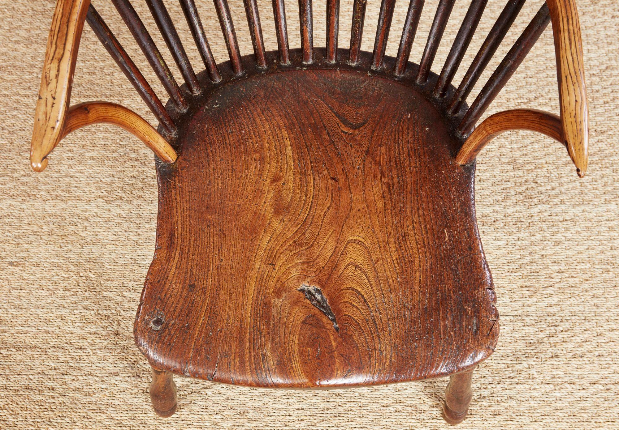 18th c. English Thames Valley Windsor Armchair In Good Condition For Sale In Greenwich, CT