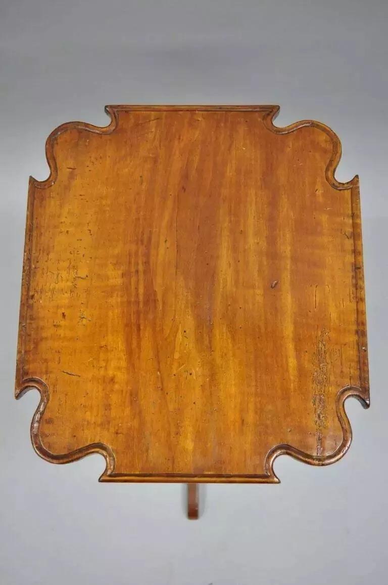18th C. Federal Cherry Candle Stand Tea Table Tripod Pedestal Scallop Carved Top For Sale 5