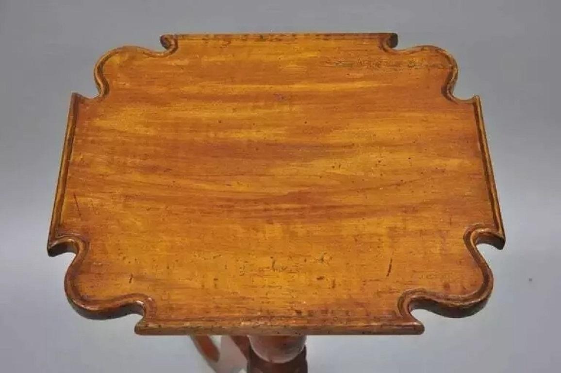 British Colonial 18th C. Federal Cherry Candle Stand Tea Table Tripod Pedestal Scallop Carved Top For Sale
