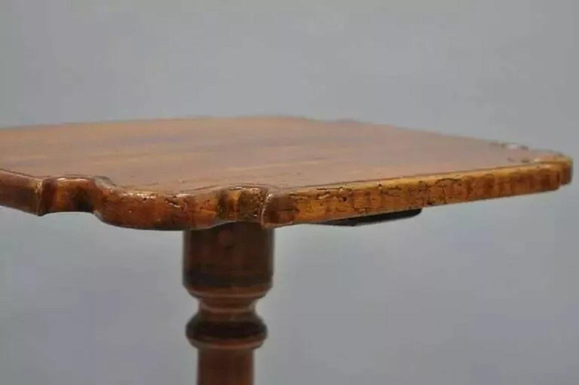18th C. Federal Cherry Candle Stand Tea Table Tripod Pedestal Scallop Carved Top For Sale 1