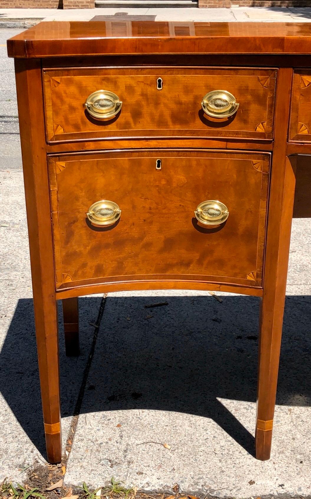18th Century Federal Cherry Southern Sideboard In Good Condition In Charleston, SC