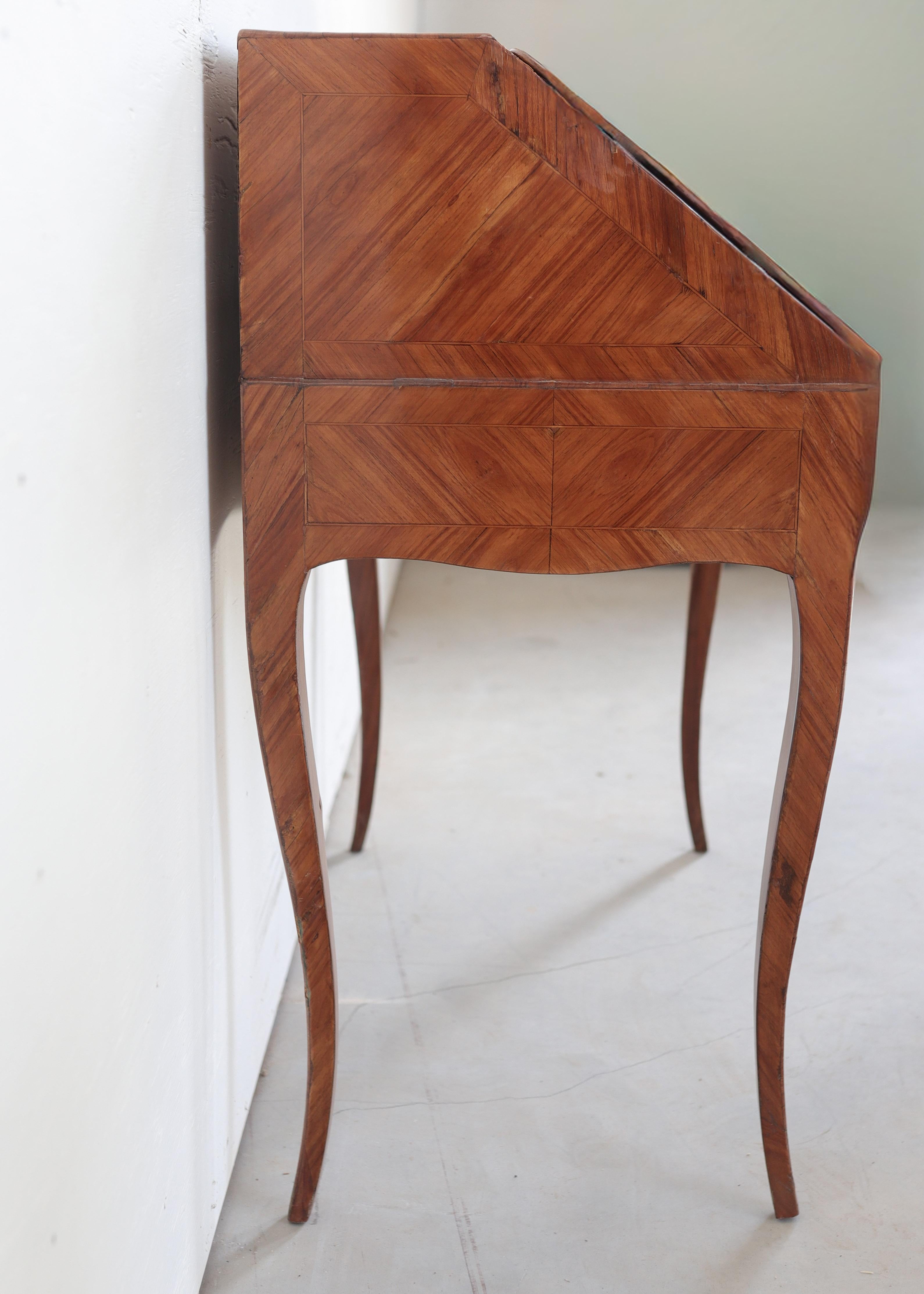 18. Jahrhundert. Französisches Bureau de Dame im Zustand „Gut“ im Angebot in Atlanta, GA