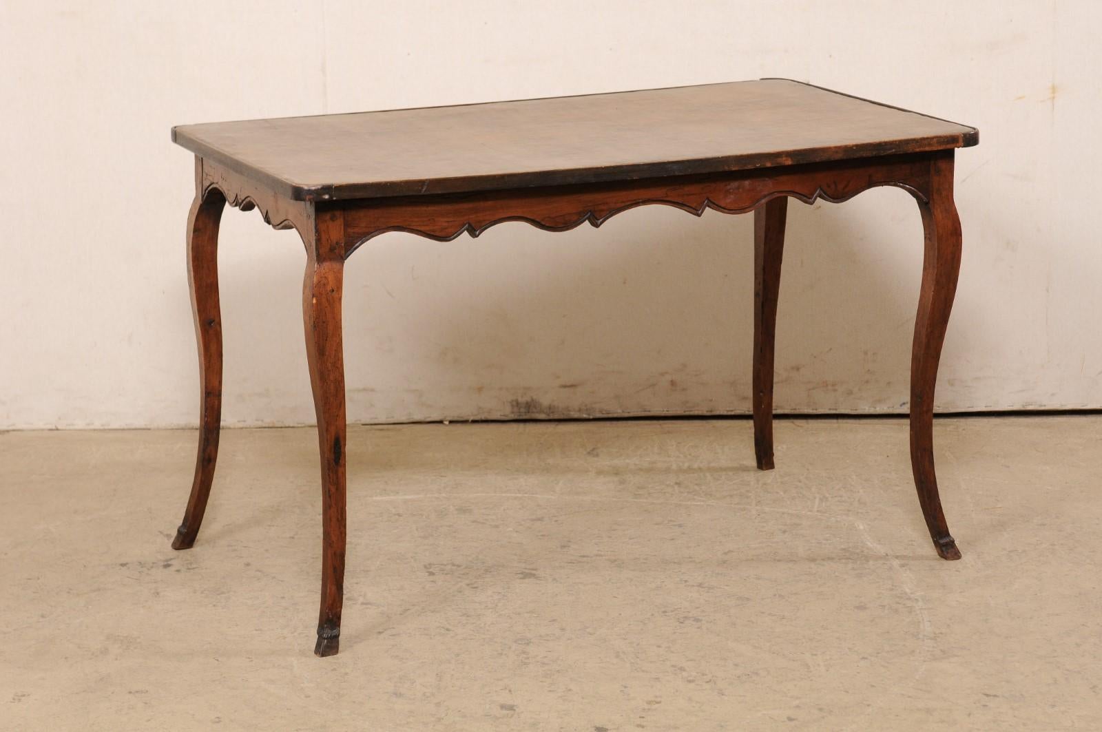 18th C. French Carved-Wood Table with Leather Writing Pad Top In Good Condition For Sale In Atlanta, GA