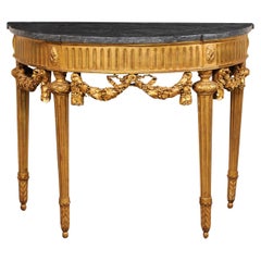 Mesa francesa Demi-Lune del s. XVIII con faldón de guirnaldas y tapa de mármol Bleu Turquin