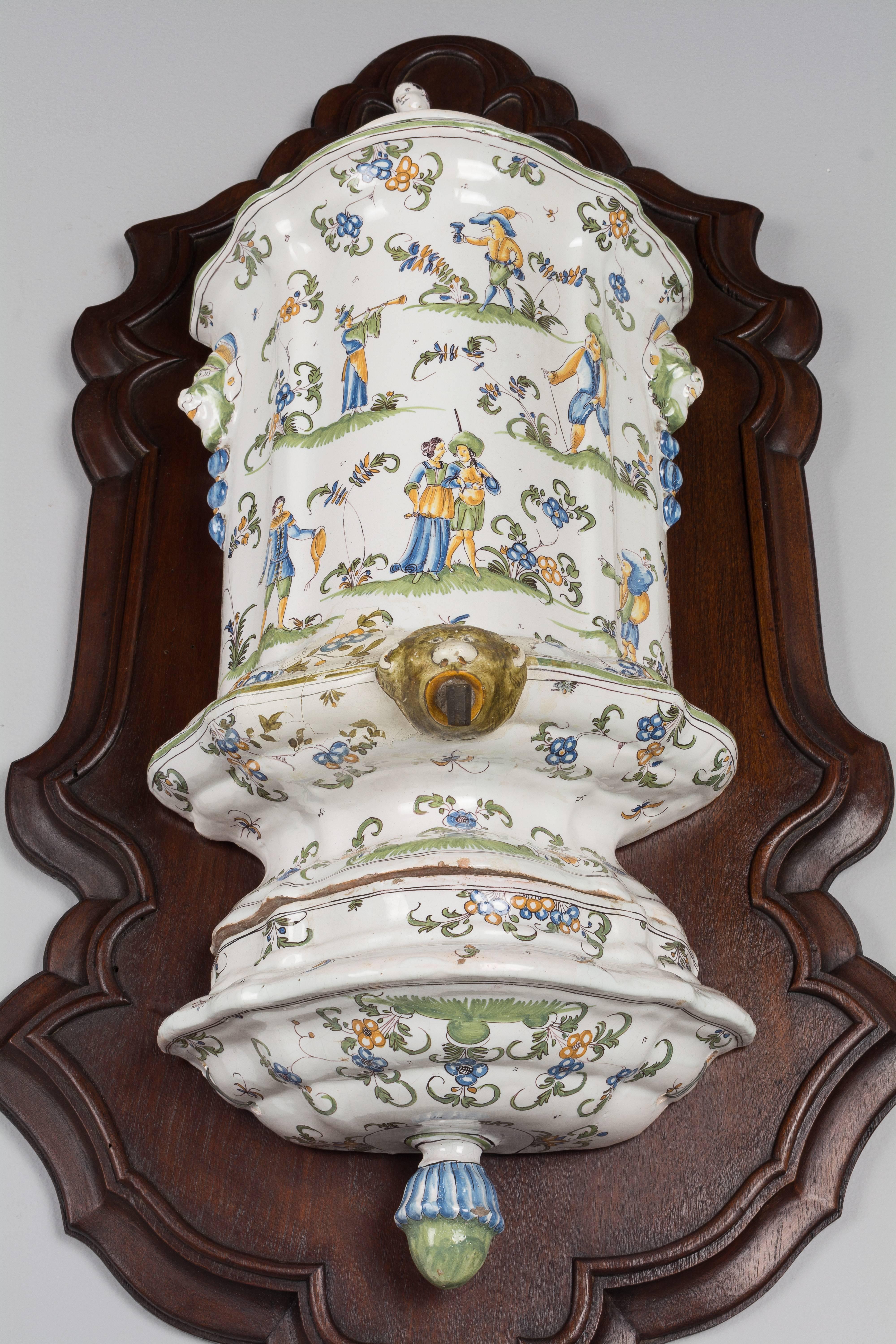 Hand-Painted 18th Century French Faience Lavabo from Moustiers For Sale