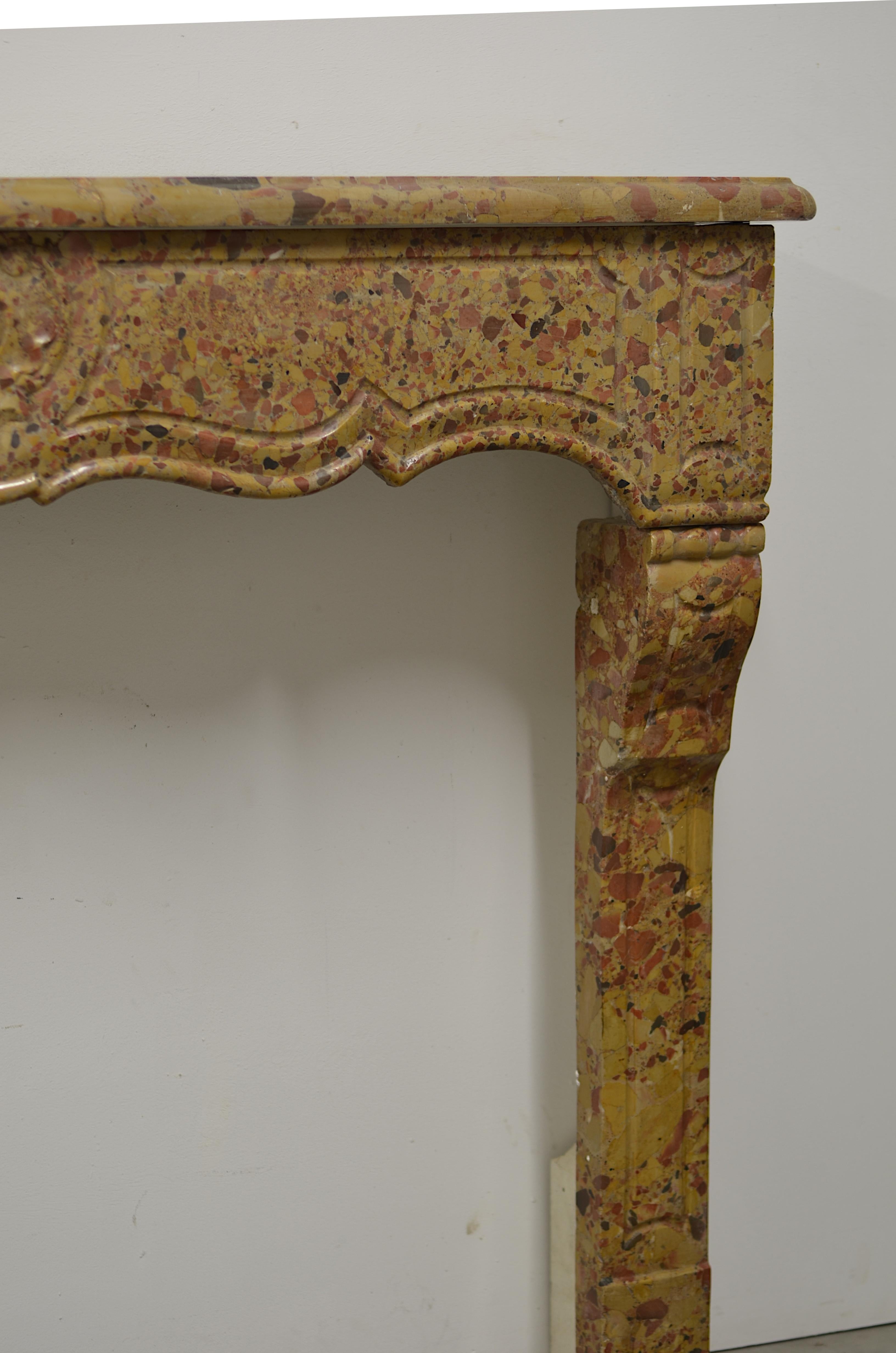 18th Century French Fireplace in Beautiful Breche d’Alep Marble For Sale 2