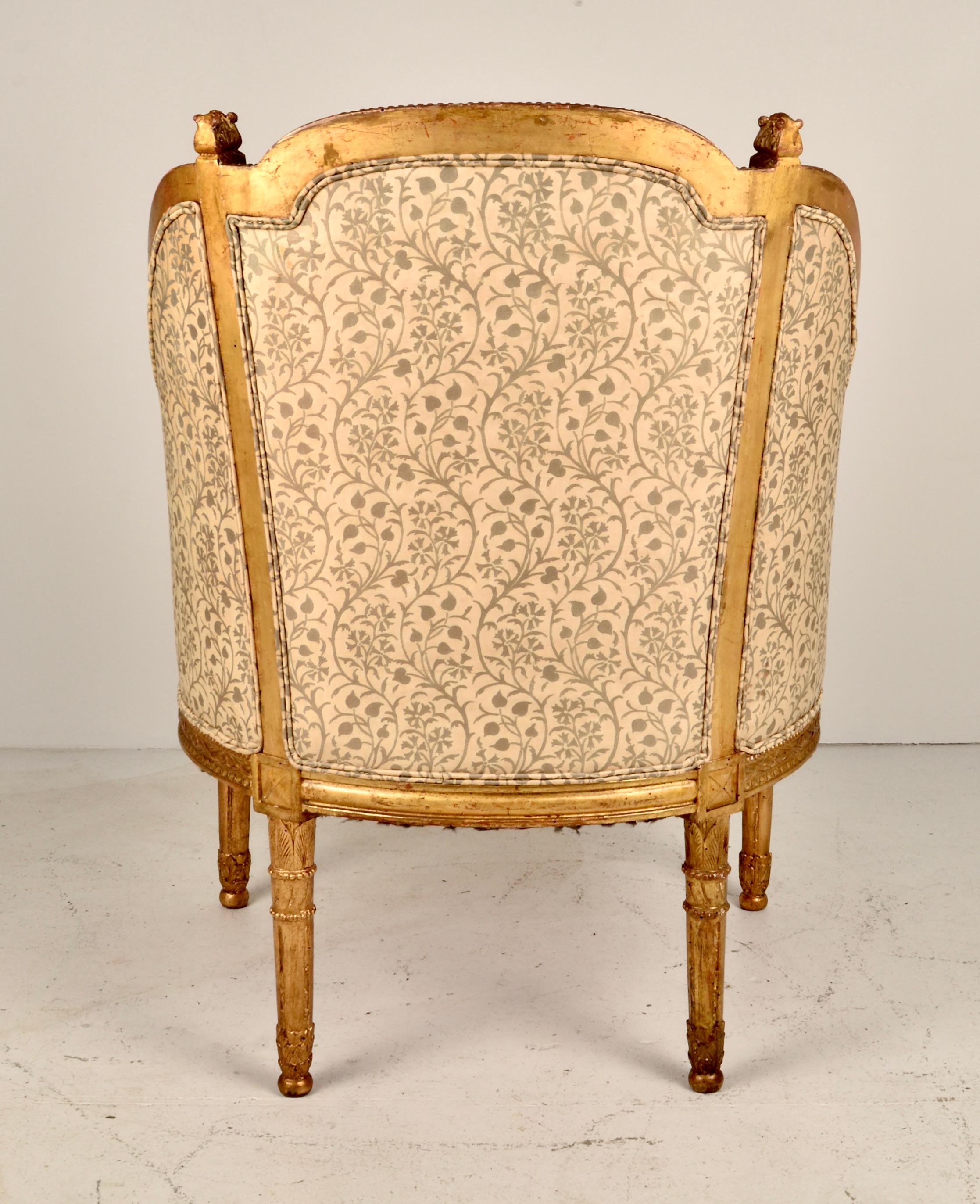 18th C French Giltwood Bergere with Fortuny Upholstery In Good Condition For Sale In Norwalk, CT