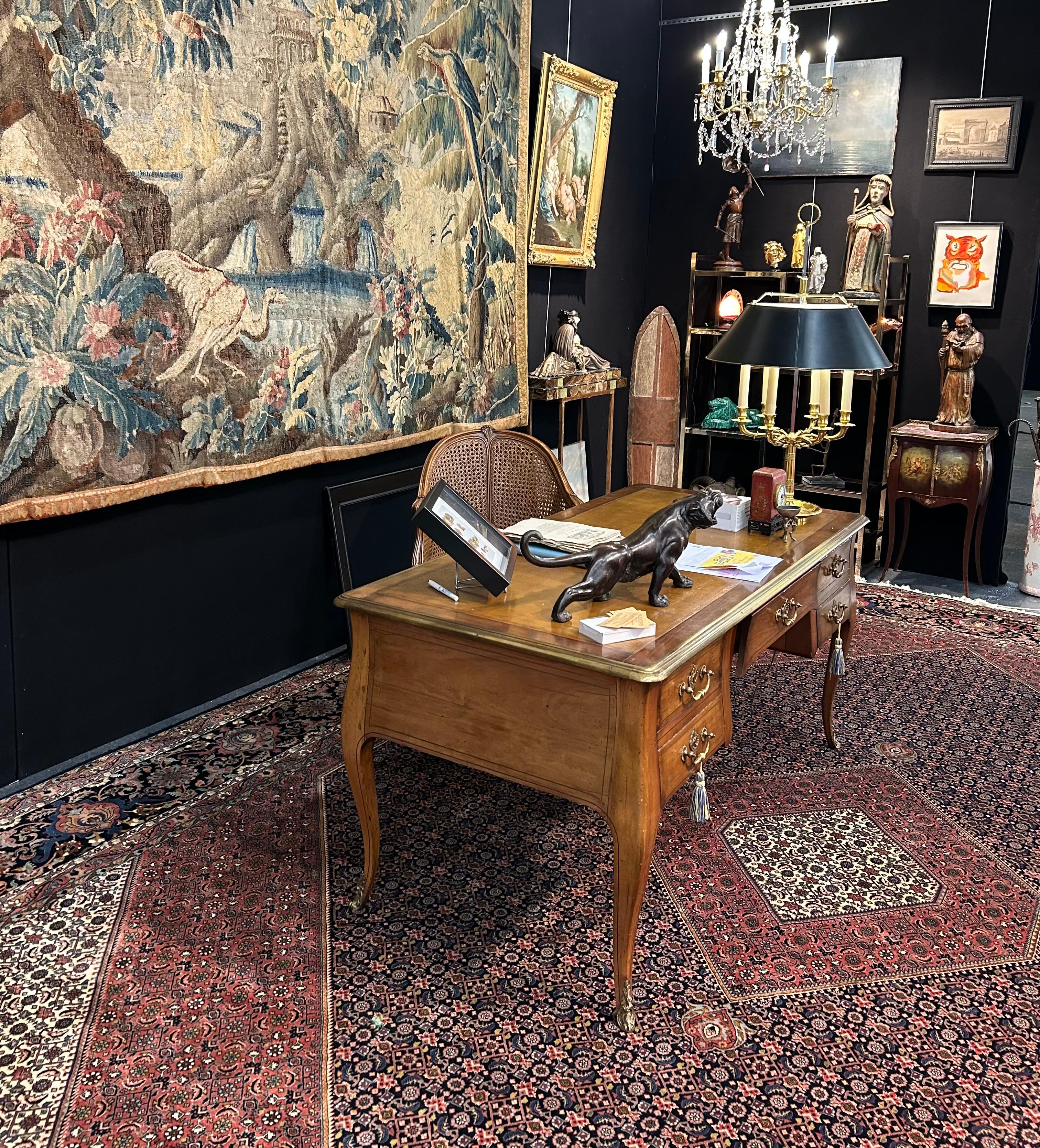 Tapiz de Aubusson francés tejido a mano del s. XVIII con pájaros, ruinas y borde floral en venta 5