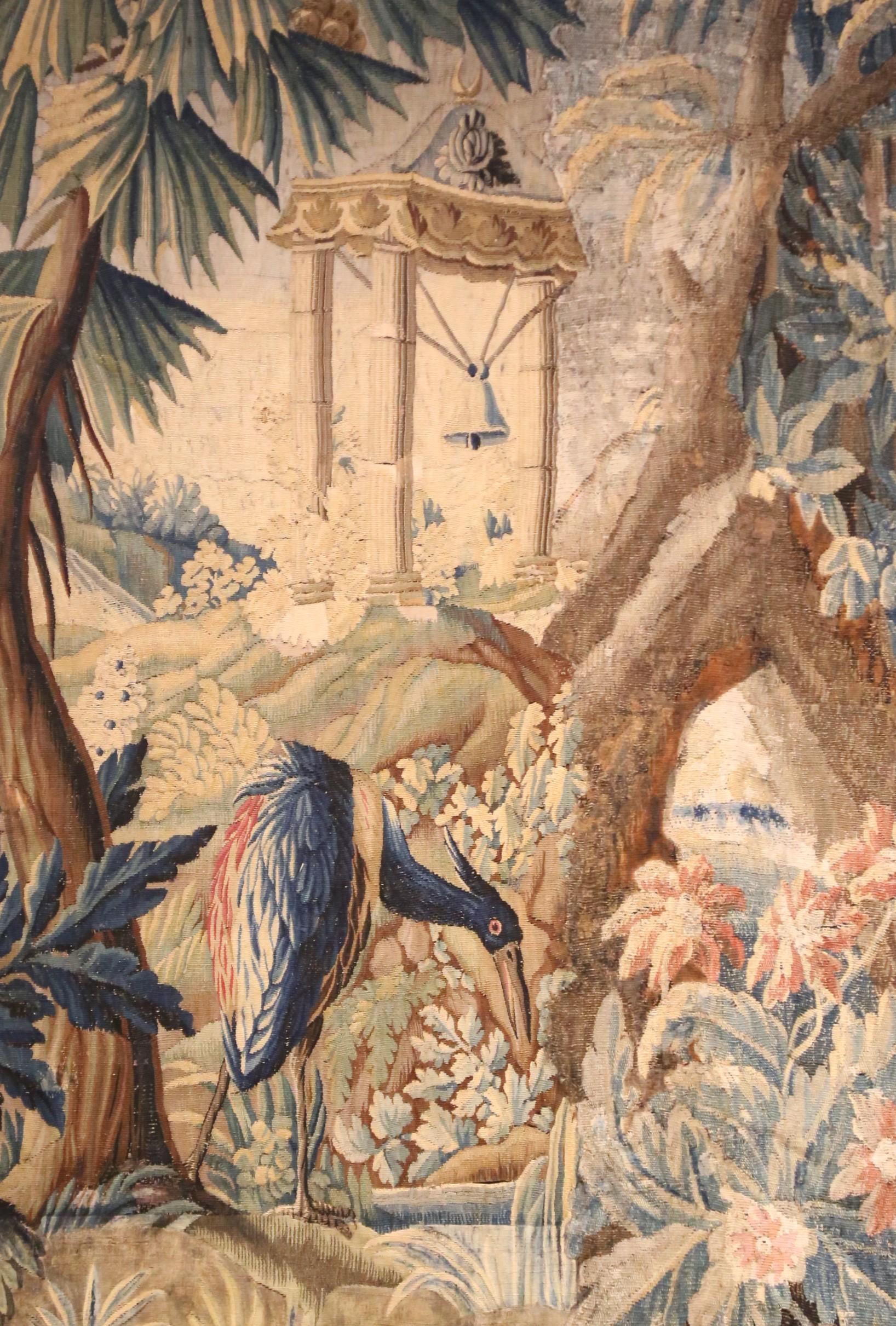 Tapiz de Aubusson francés tejido a mano del s. XVIII con pájaros, ruinas y borde floral en Excelente estado para la venta en Dallas, TX