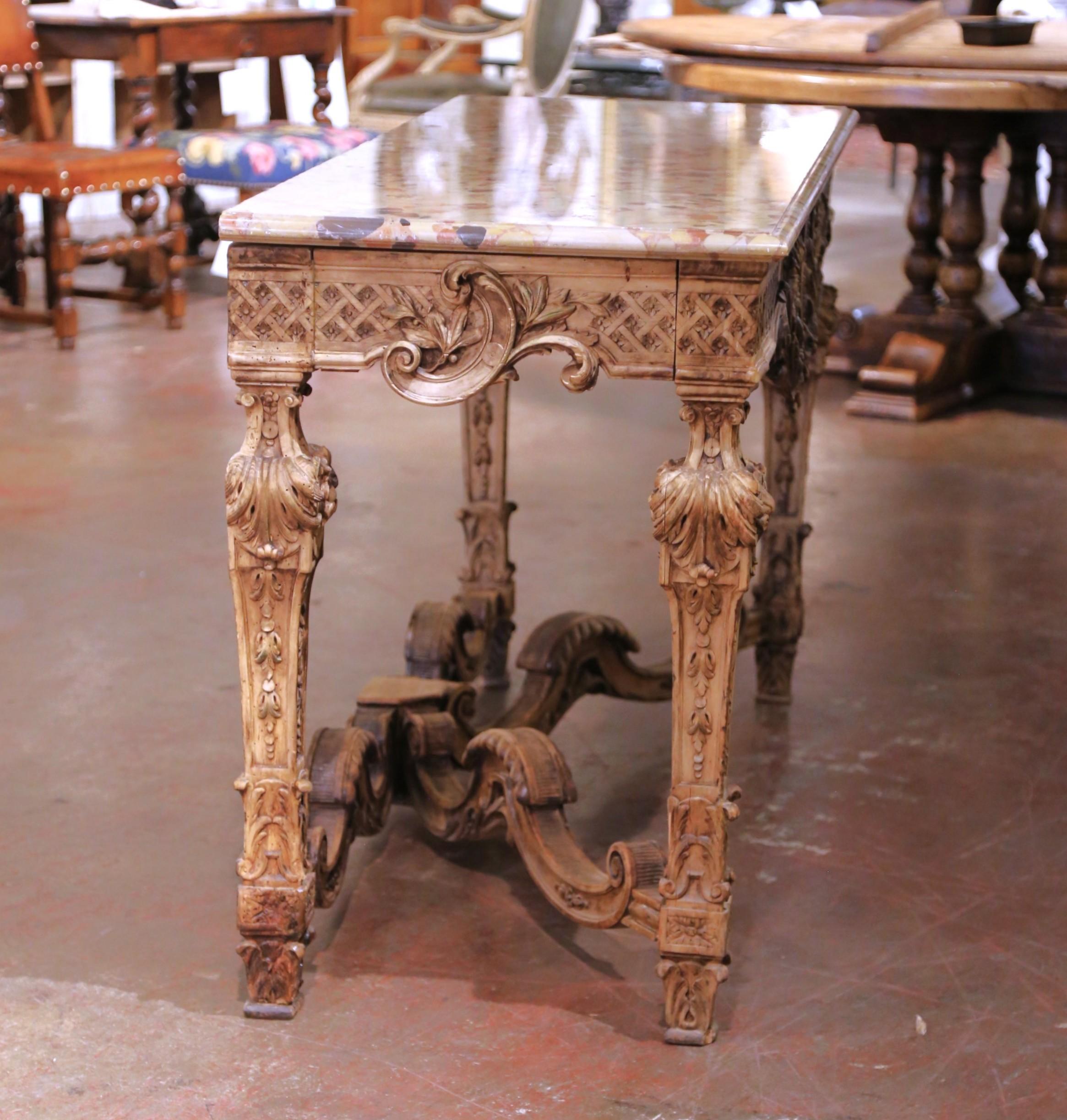 Tavolo da console francese Luigi XIV del XVIII secolo in noce sbiancato con piano in marmo di Breccia in vendita 5