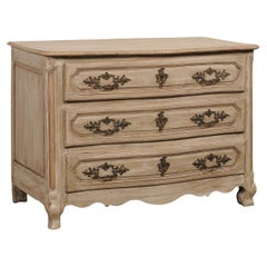 Commodes and Chests of Drawers