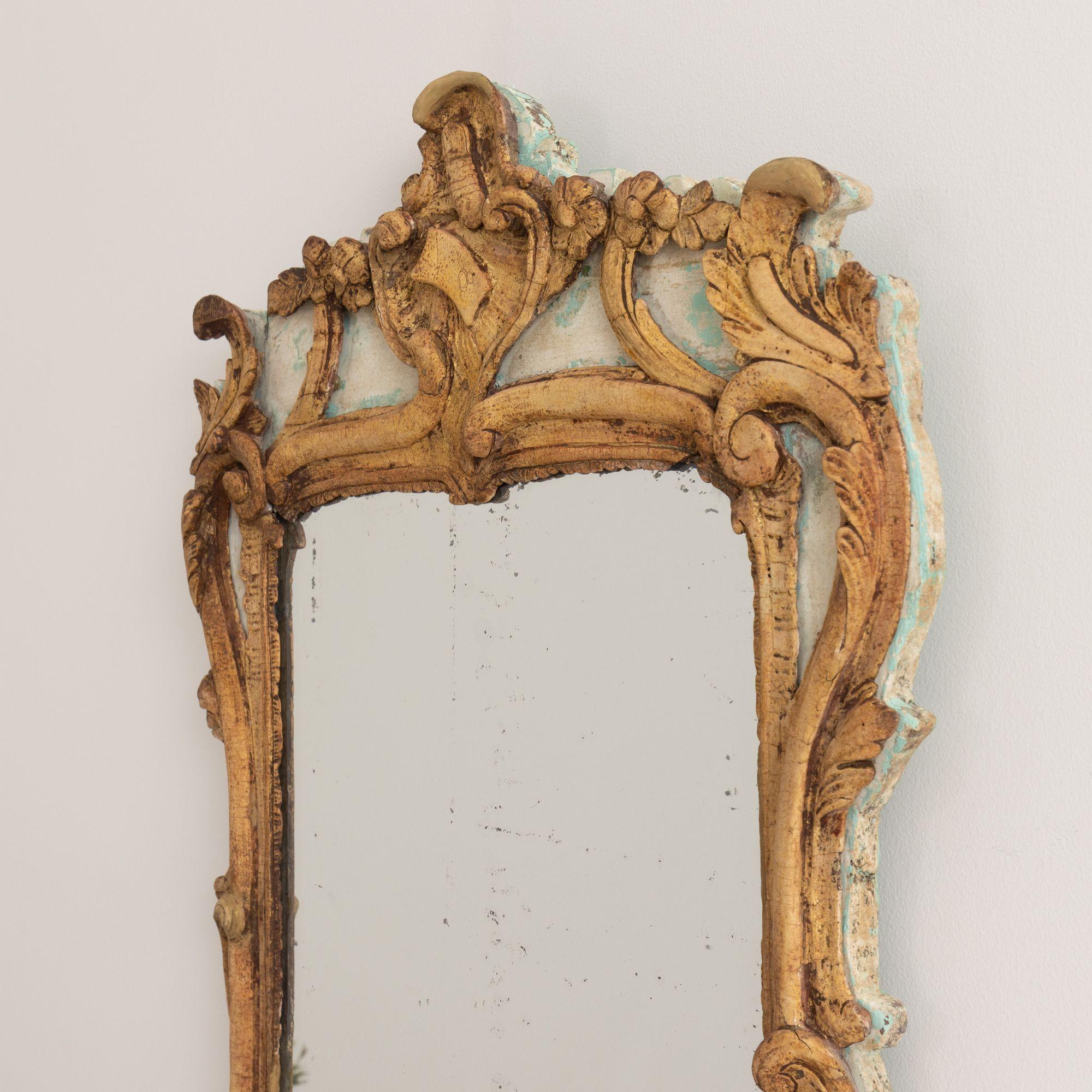 18th c. French Louis XV Period Giltwood Mirror with Original Mirror Plate In Good Condition In Wichita, KS