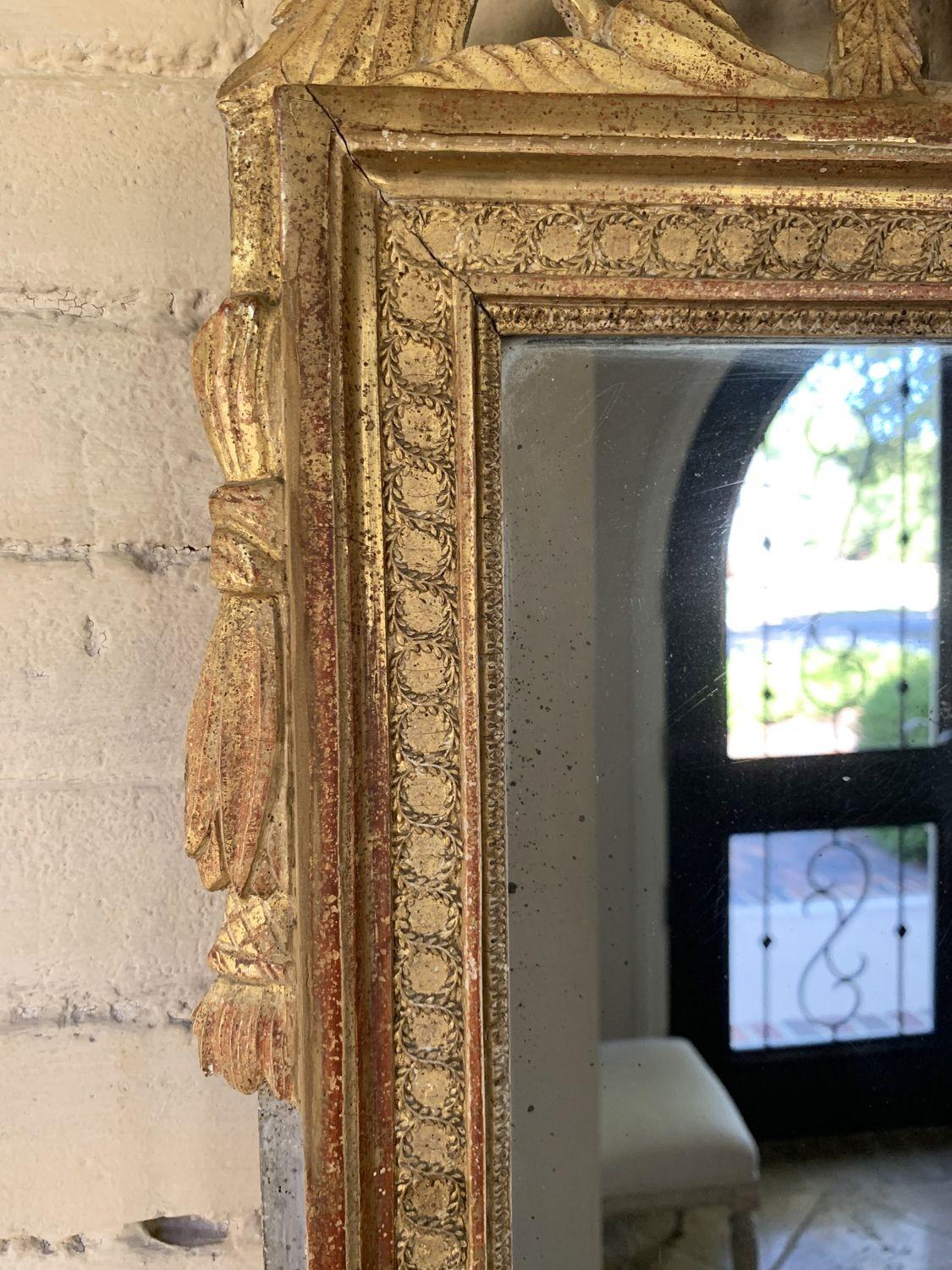 18th C. French Louis XVI Period Giltwood Mirror with Original Mirror Plate In Excellent Condition For Sale In Wichita, KS