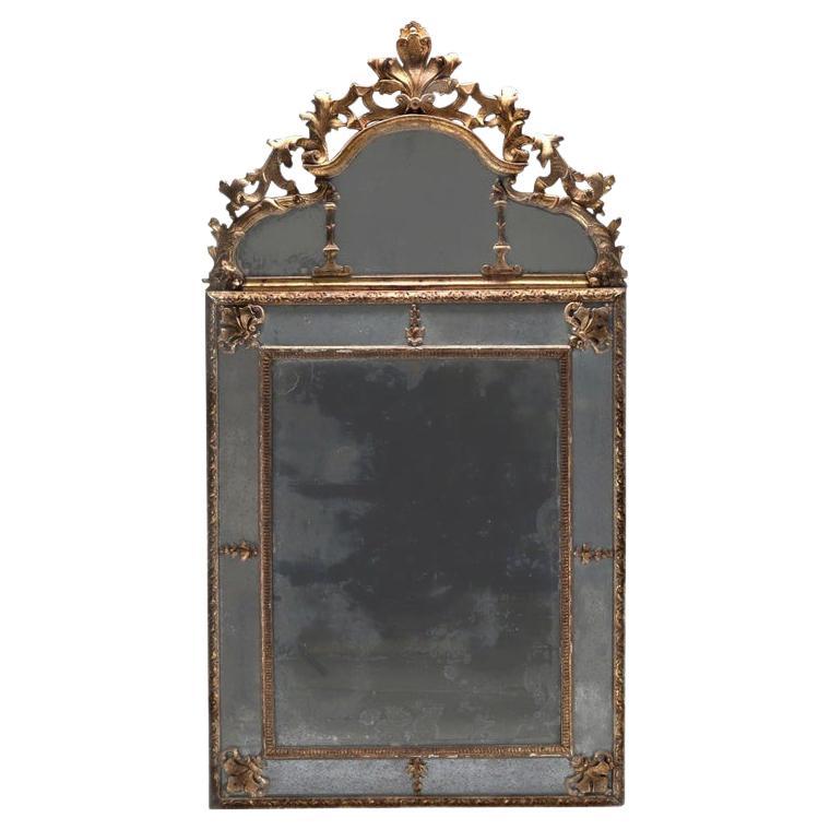 XVIII sec. Specchio francese in vetro marginale Luigi XIV in foglia d'oro da una collezione privata