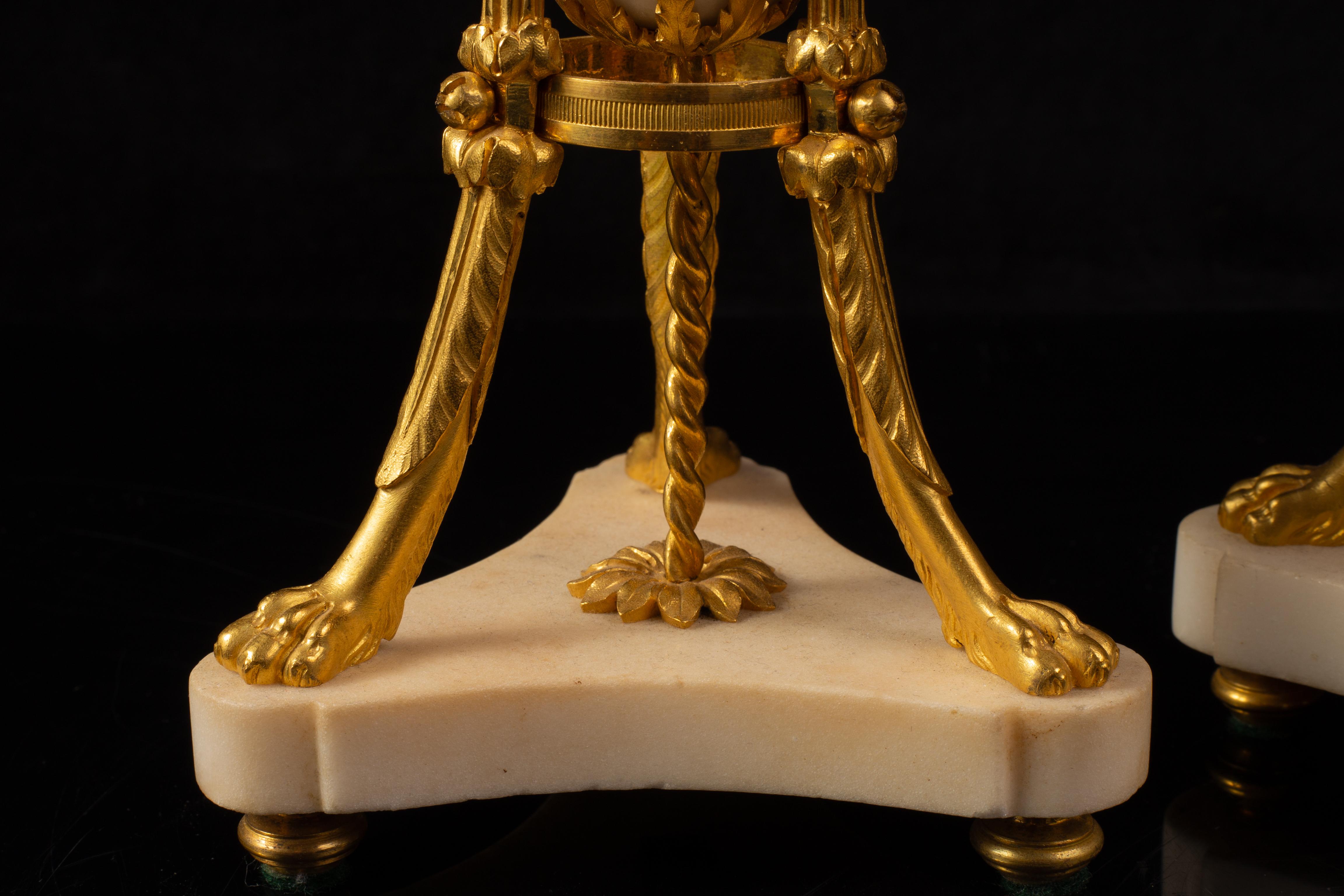18th C French Ormolu-Mounted Carrara Marble Pot-Pourri Cassolettes on Paw Feet For Sale 5