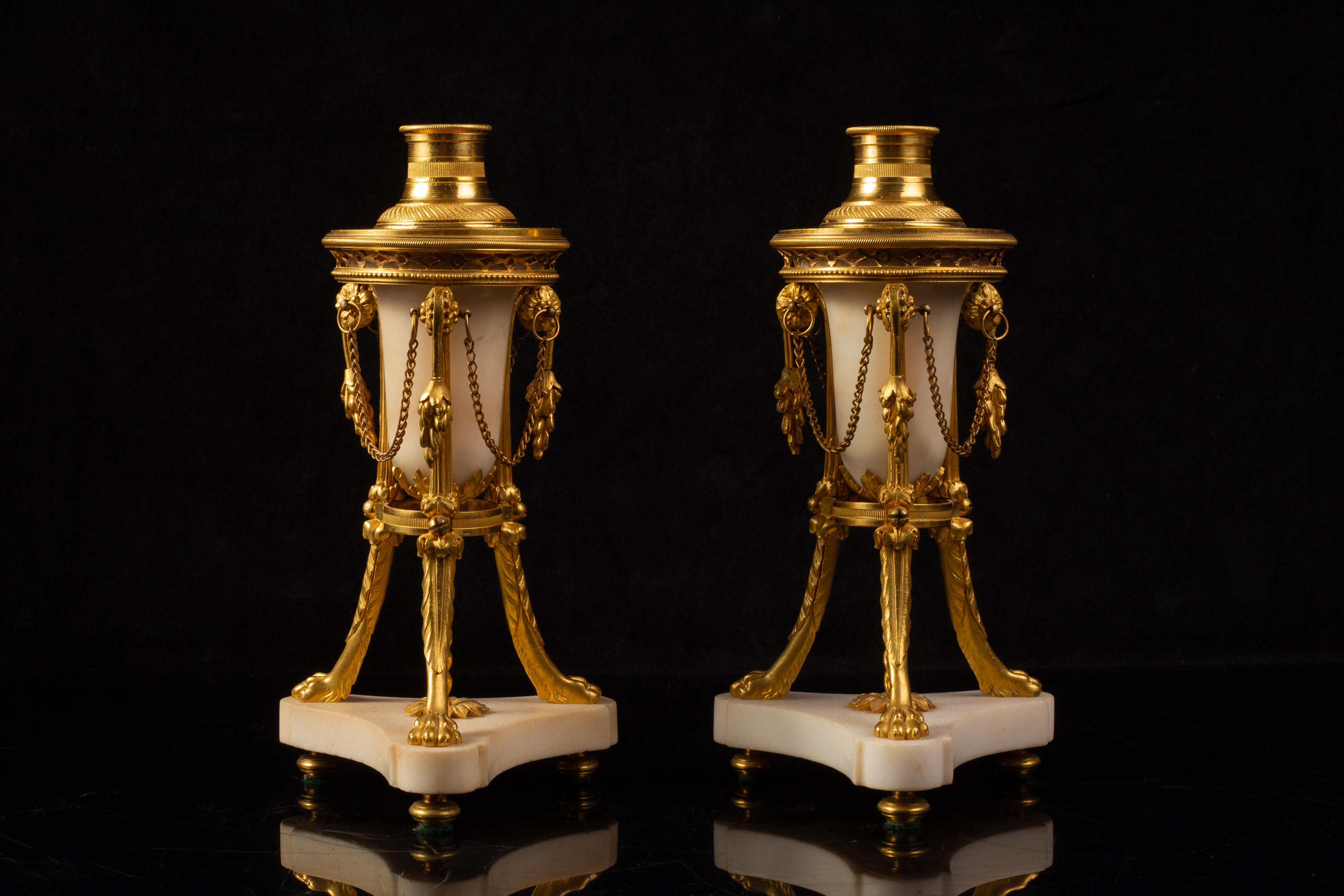 Late 18th Century 18th C French Ormolu-Mounted Carrara Marble Pot-Pourri Cassolettes on Paw Feet For Sale