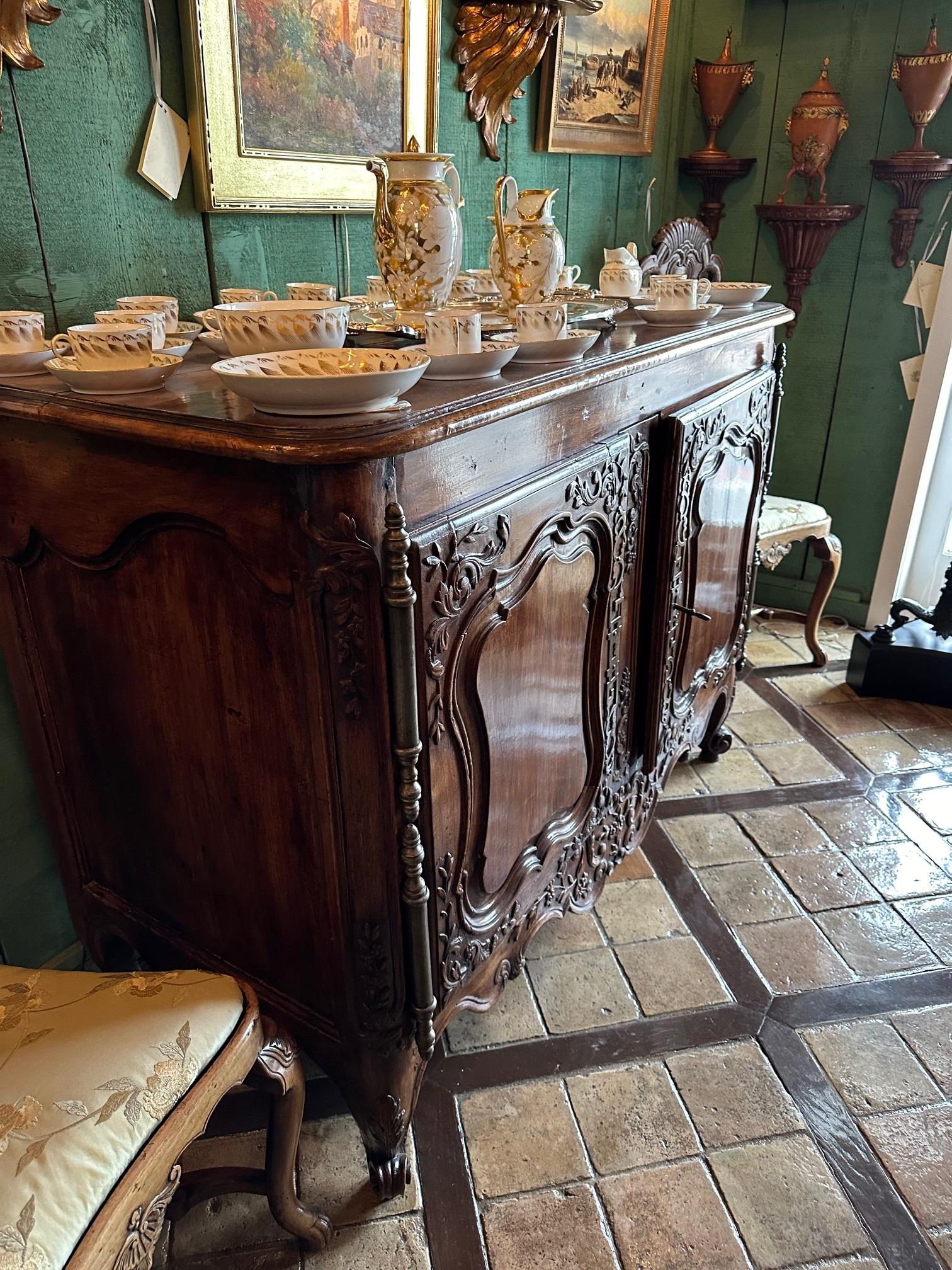 18th C. French Provencal Arlesienne Credence in Walnut Antiques Los Angeles CA For Sale 9