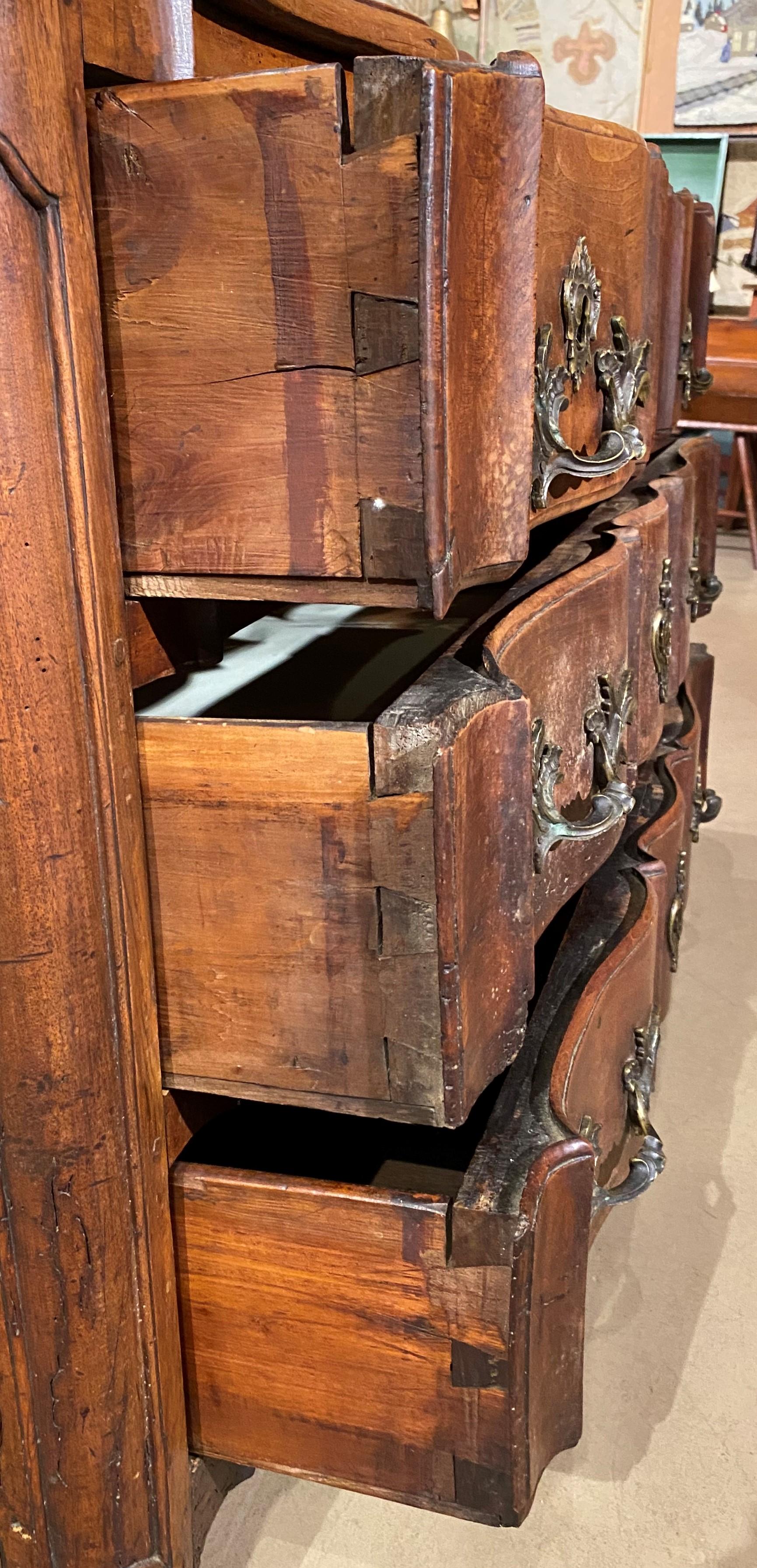 18th C French Provincial Five Drawer Walnut Commode with Serpentine Front For Sale 2