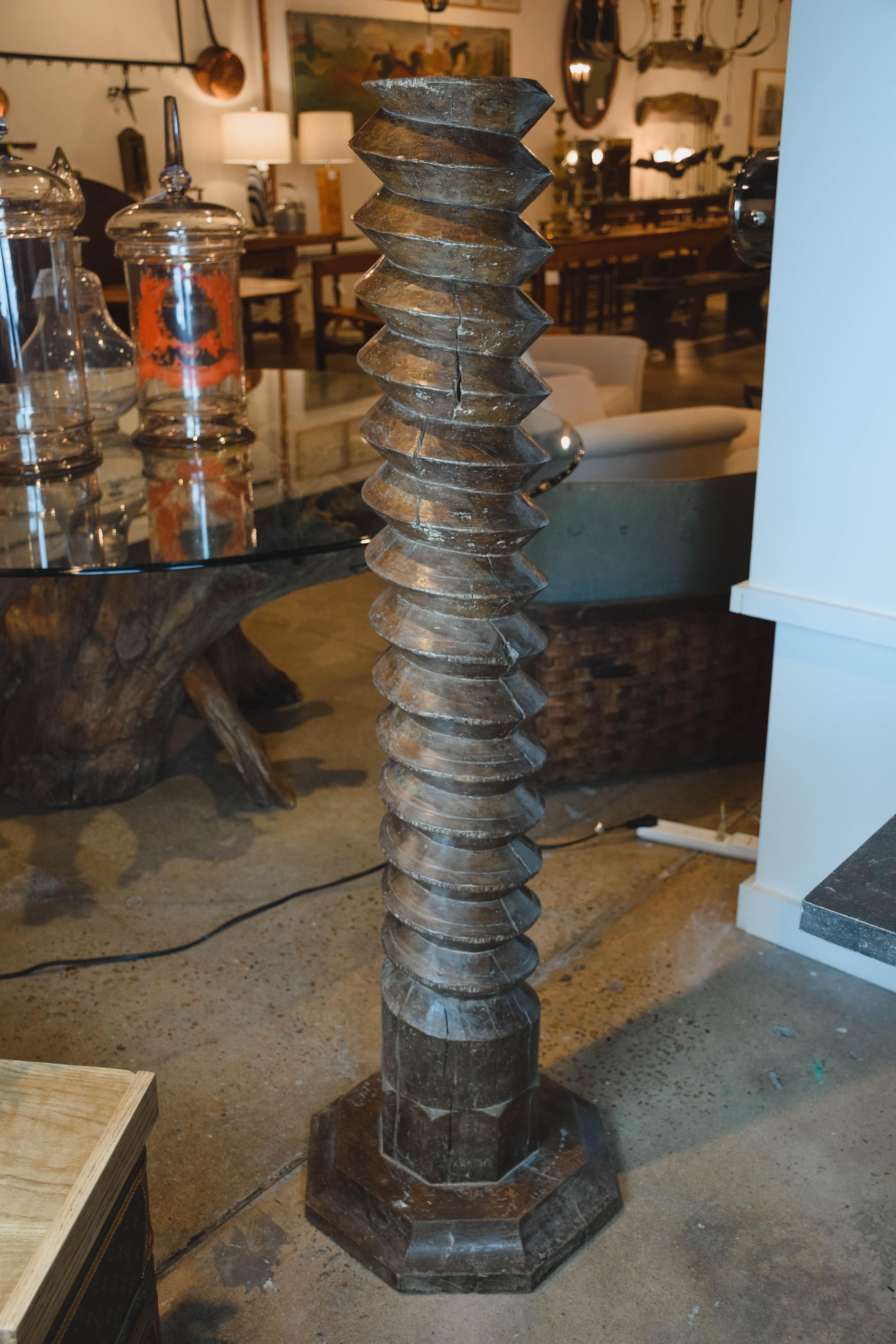Found in France, this Provincial winepress screw was handmade in the 18th century. This beautifully worn and aged piece of history was an integral part of the mechanical screw wine press used by vintners to remove juice from crushed grapes during