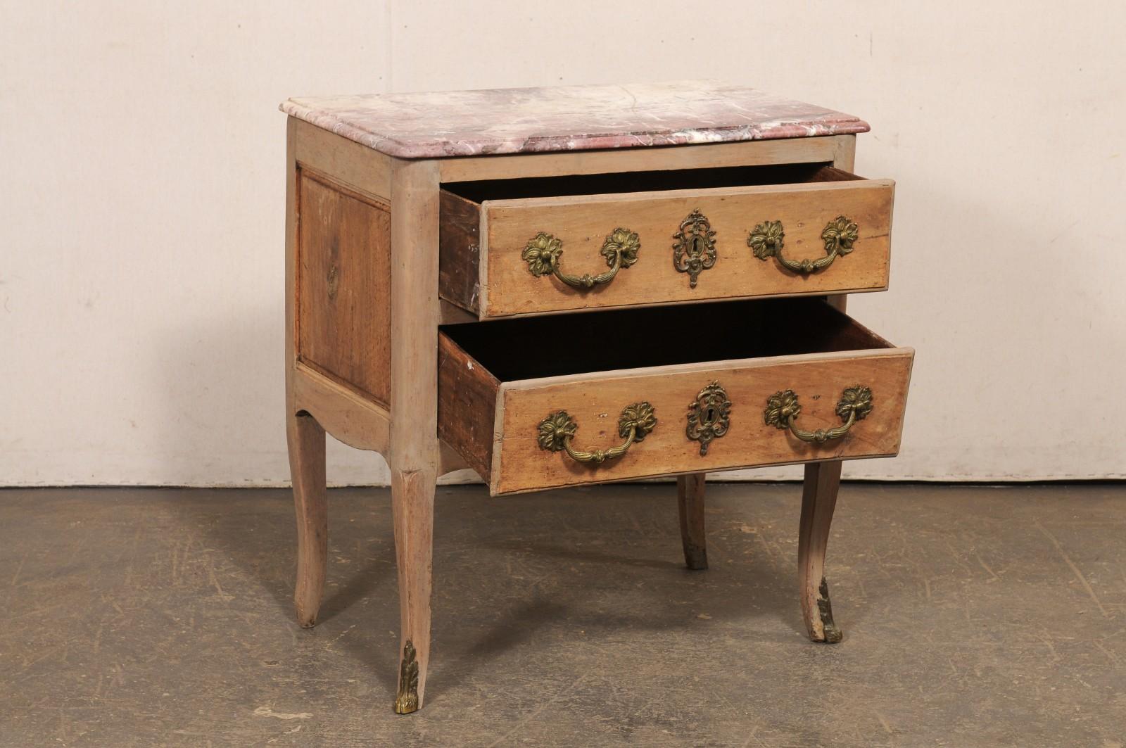 Cassapanca francese del XVIII secolo con piano in marmo originale In condizioni buone in vendita a Atlanta, GA