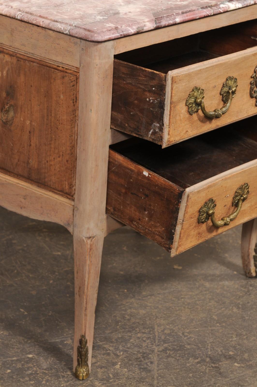 Fino al XVIII secolo Cassapanca francese del XVIII secolo con piano in marmo originale in vendita