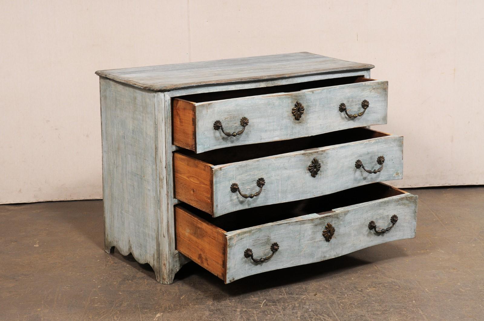 18th C. French Serpentine 3-Drawer Commode, Blue In Good Condition In Atlanta, GA