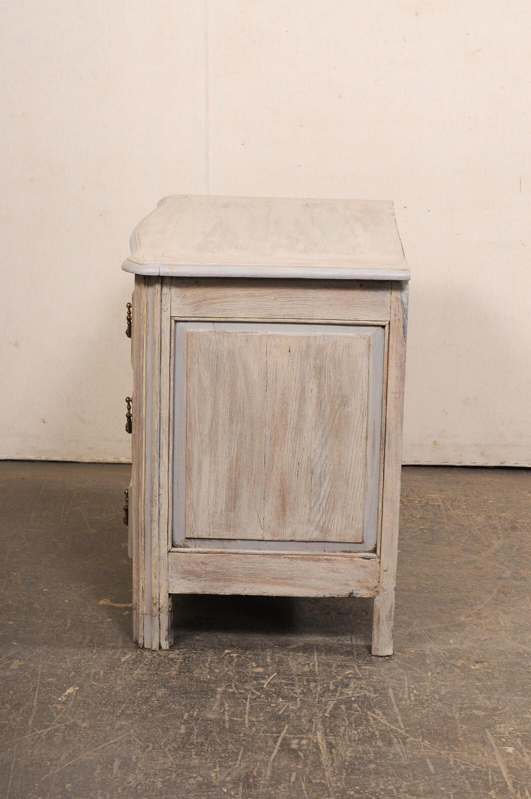 18th C. French Serpentine Commode w/Spectacular Brass Hardware For Sale 5