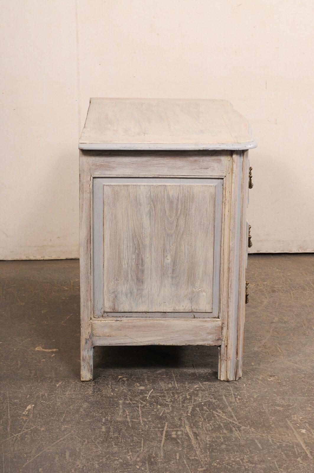 18th C. French Serpentine Commode w/Spectacular Brass Hardware For Sale 1
