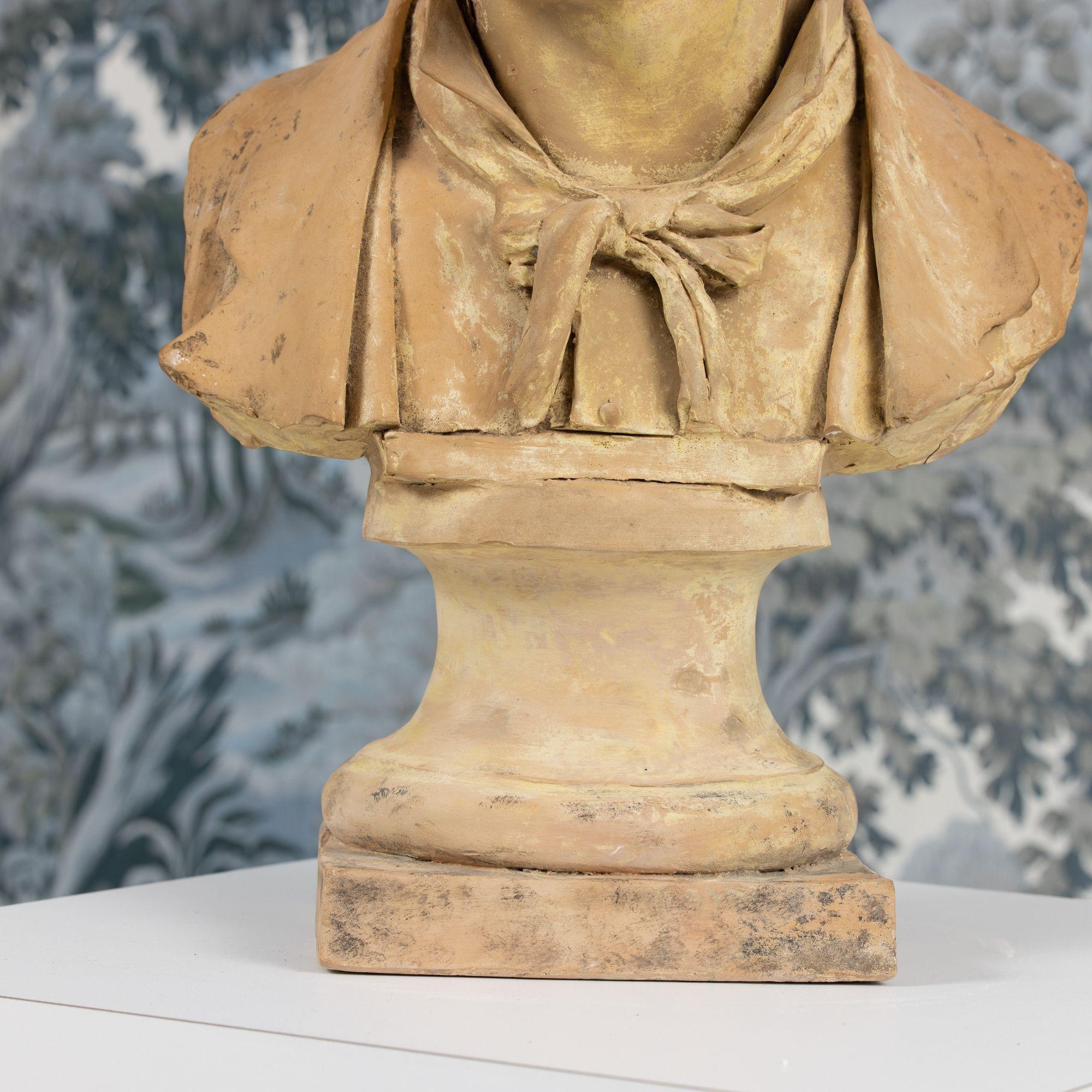 XVIII sec. Busto in terracotta gialla firmato francese di un artista in vendita 4