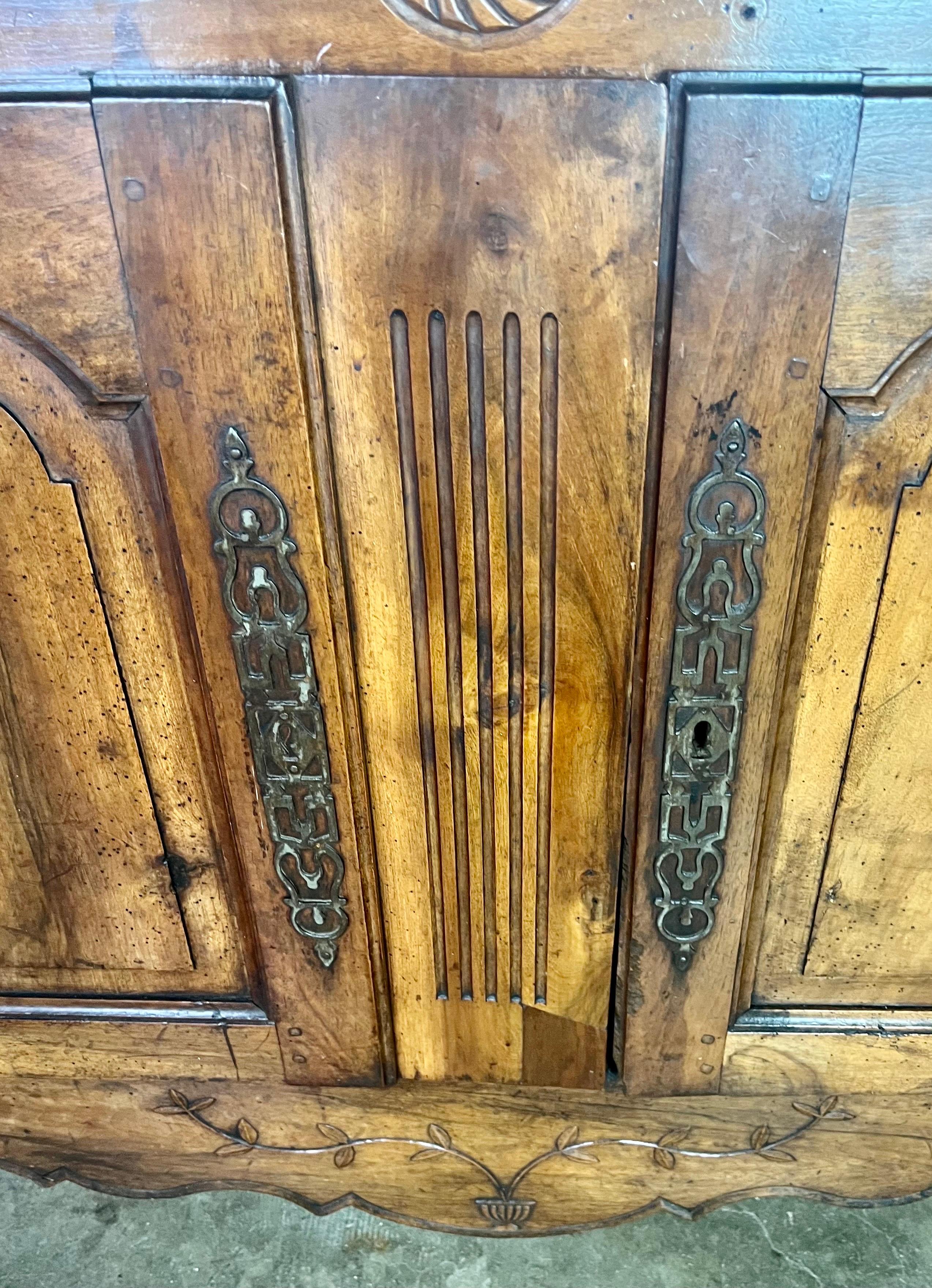 18th C. French Walnut Buffet In Distressed Condition For Sale In Los Angeles, CA