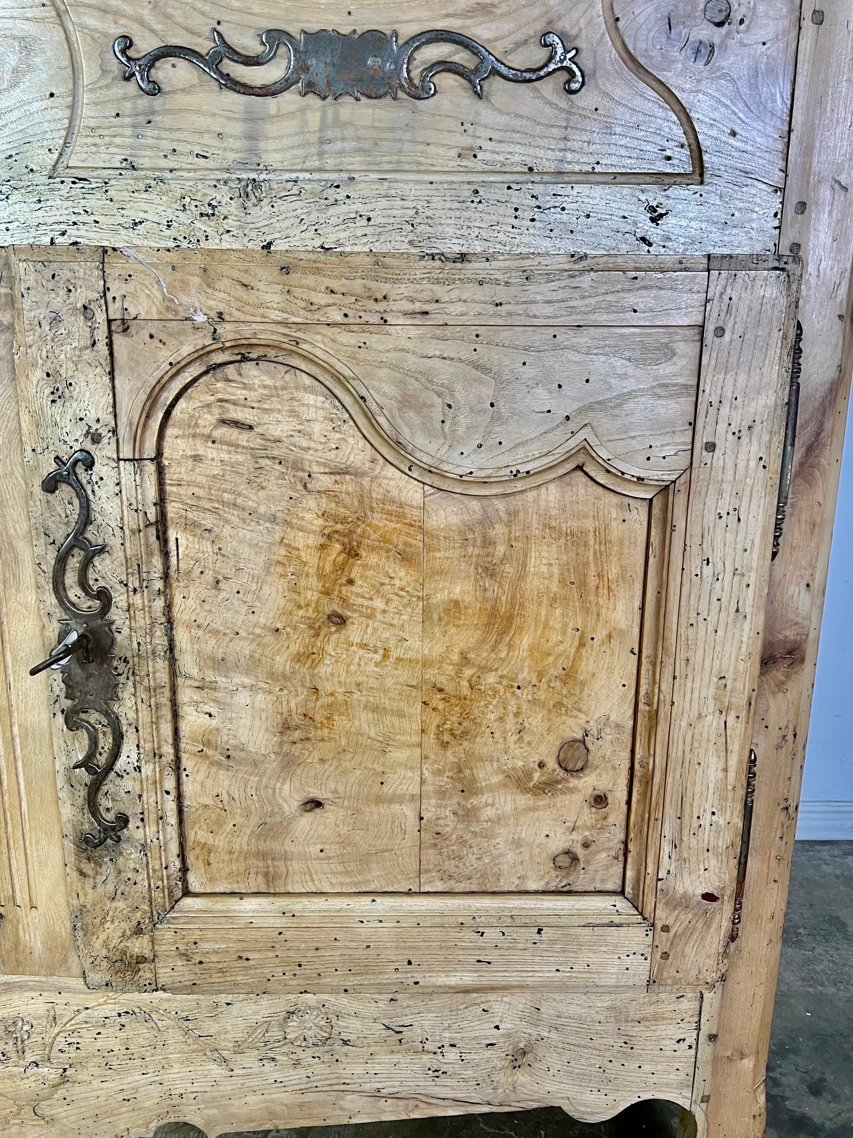 Buffet in noce francese del XVIII secolo in vendita 1