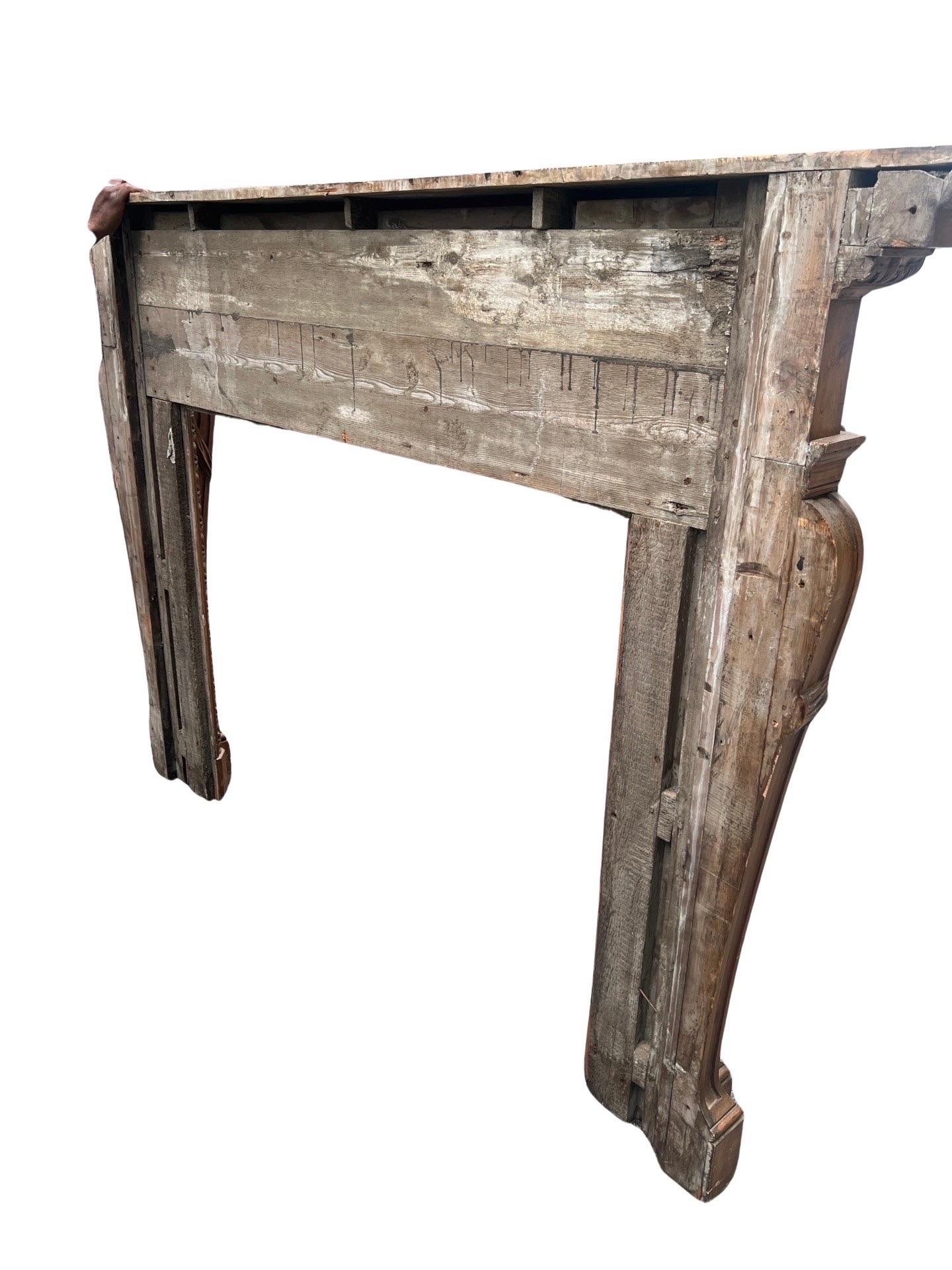 18th C., Georgian English Carved Pine Mantel W/ Overmantel Style of William Kent For Sale 16