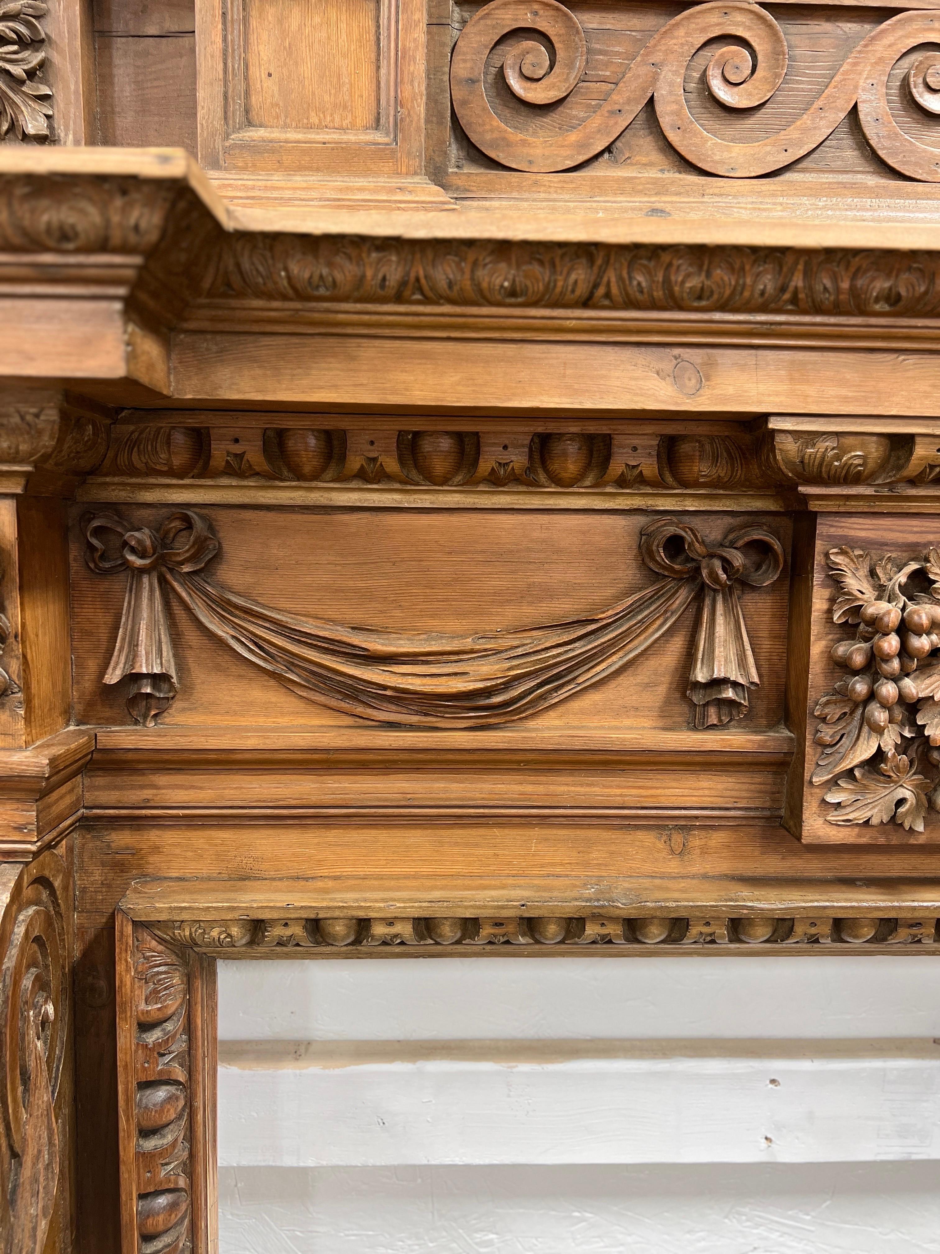 18th C., Georgian English Carved Pine Mantel W/ Overmantel Style of William Kent For Sale 2