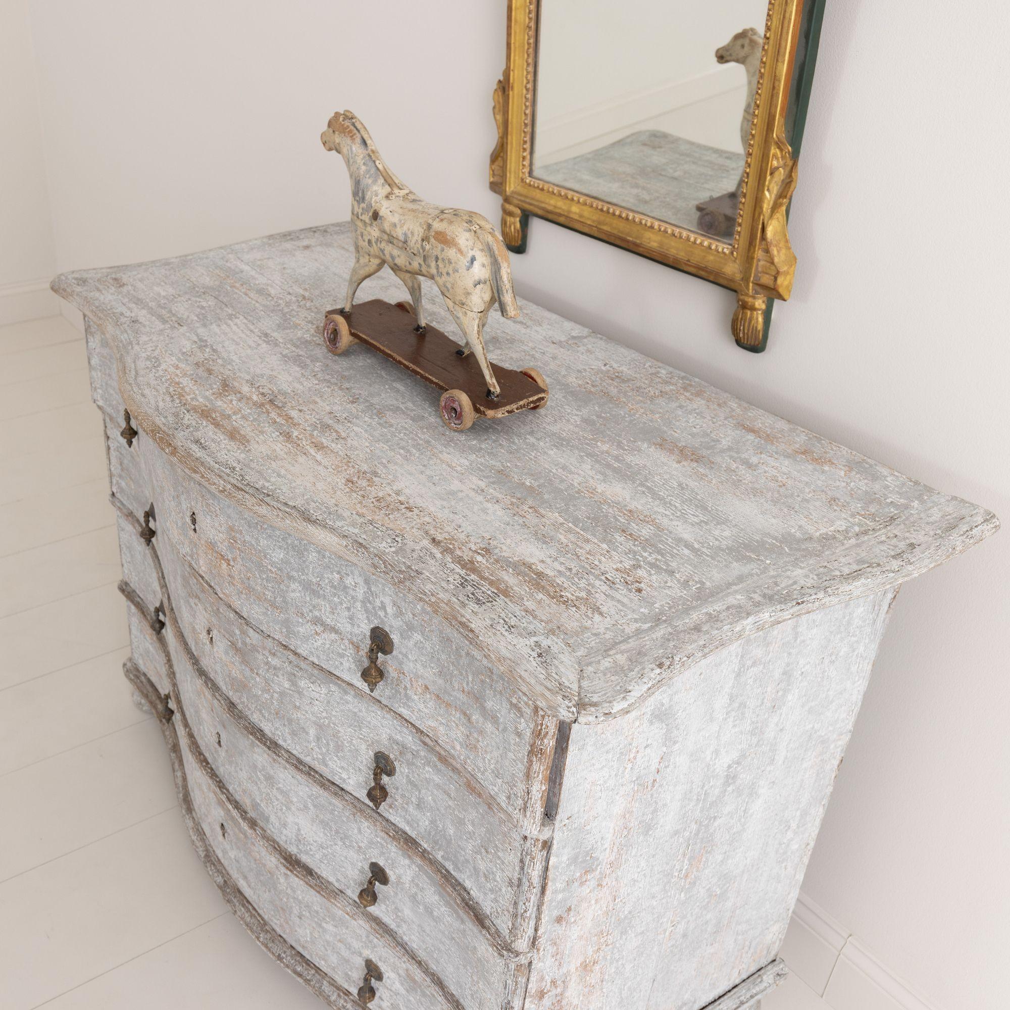 18th Century German Baroque Arbalette Front Commode in Original Paint For Sale 2