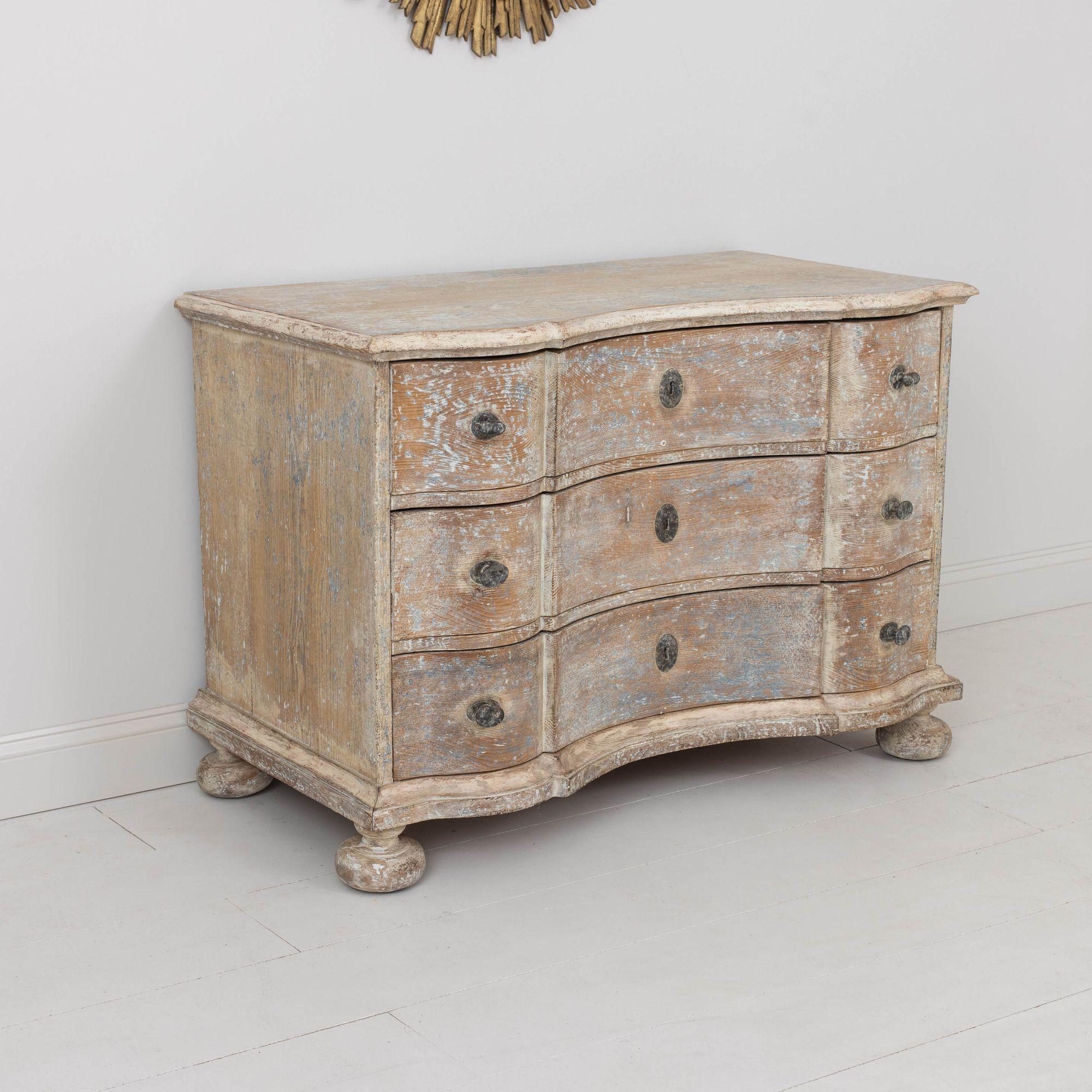 18th Century and Earlier 18th c. German Baroque Commode in Original Patina with Arbalette Shaped Front