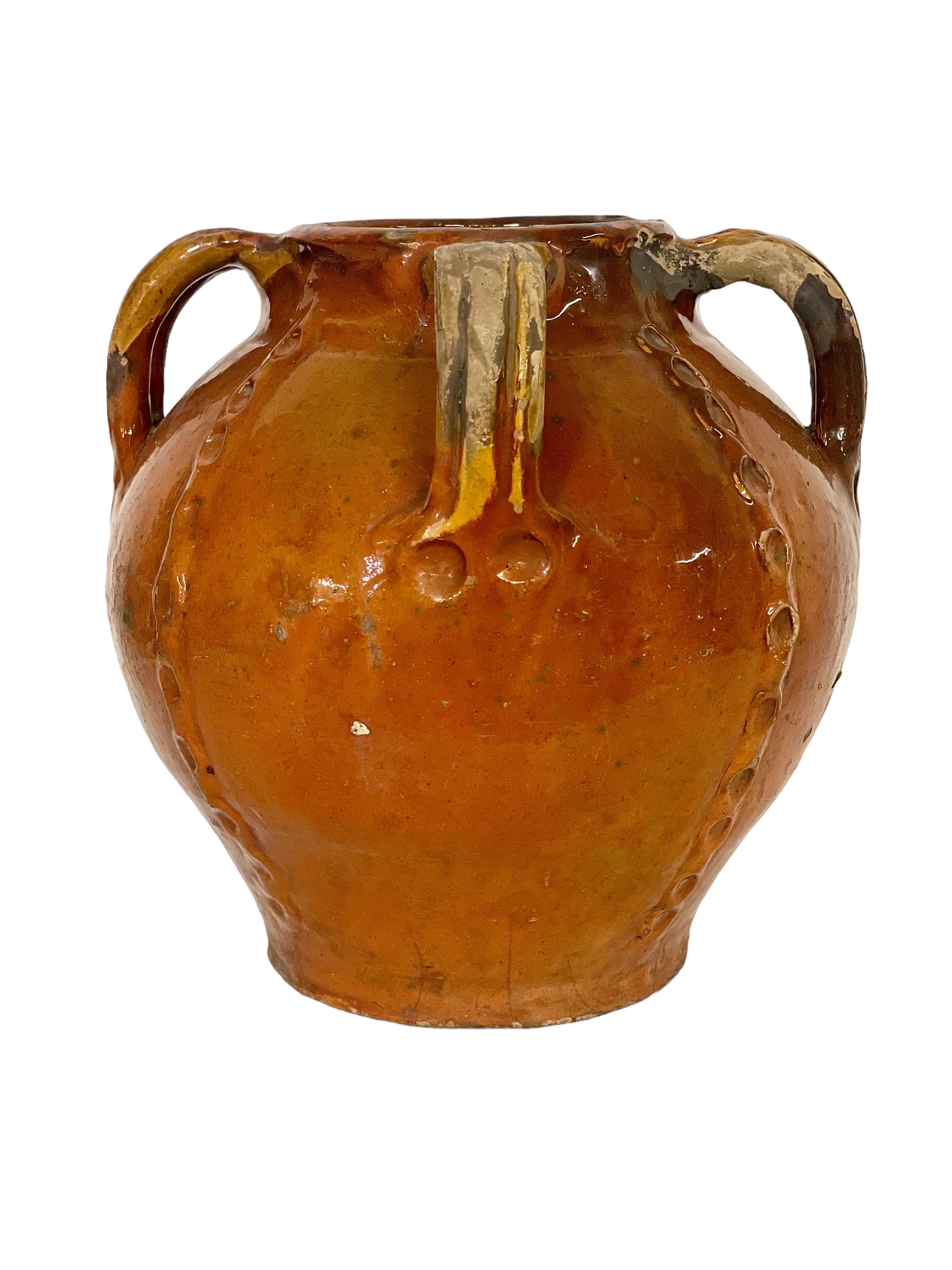 18th Century French Glazed Walnut Oil Jug with Three Handles In Good Condition For Sale In LA CIOTAT, FR