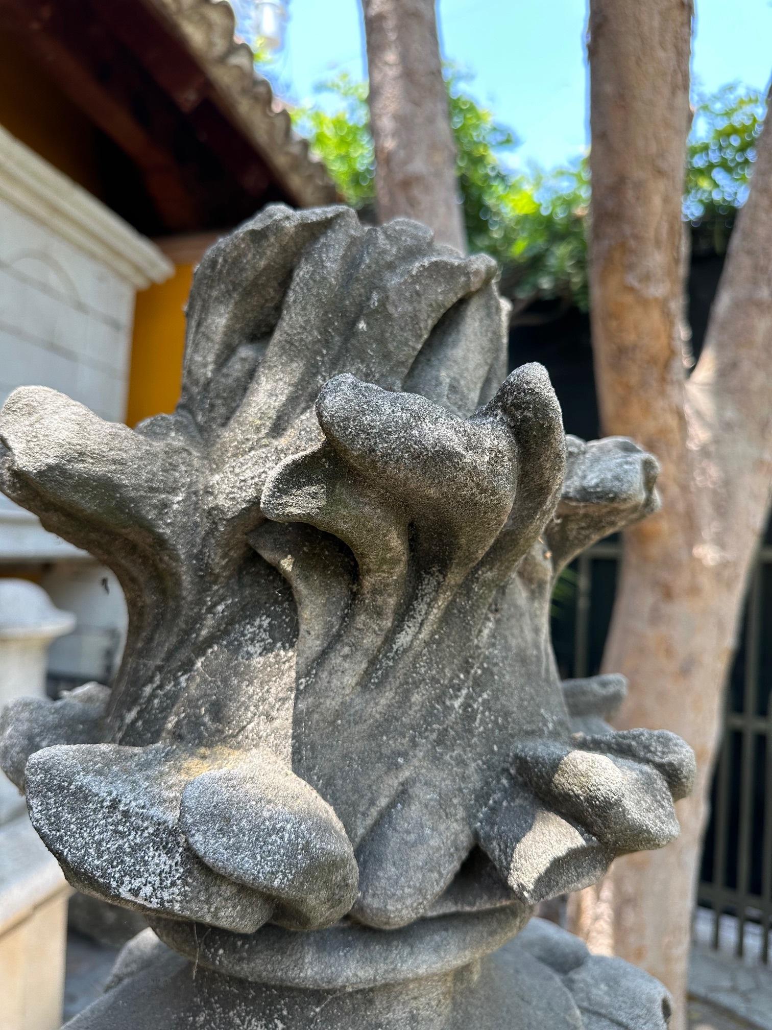 18th C. Hand Carved Stone Finial Decorative Architectural Element Antique Flame For Sale 1