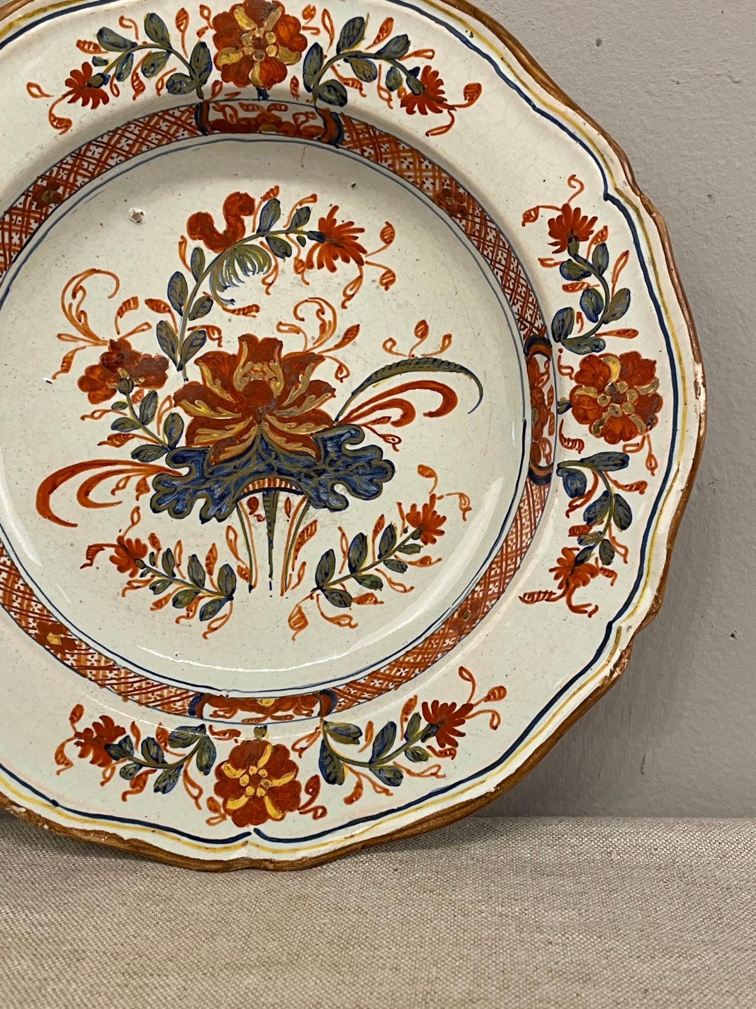 A good 18th Century Faience Polychrome Italian plate, in good condition with no chips no hairline. Dimensions are 9