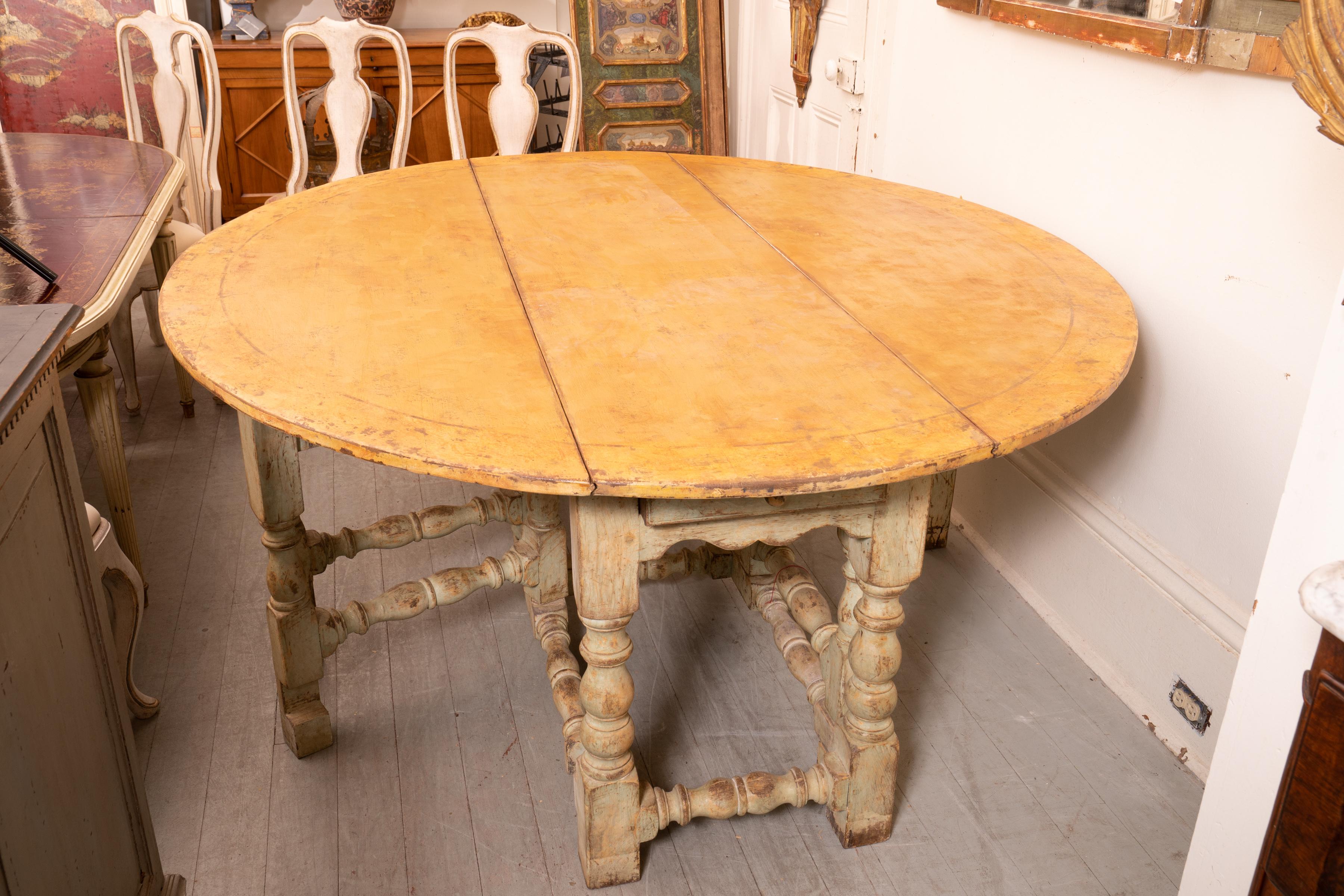 18th Century and Earlier 18th Century Italian Gateleg Harvest Table For Sale