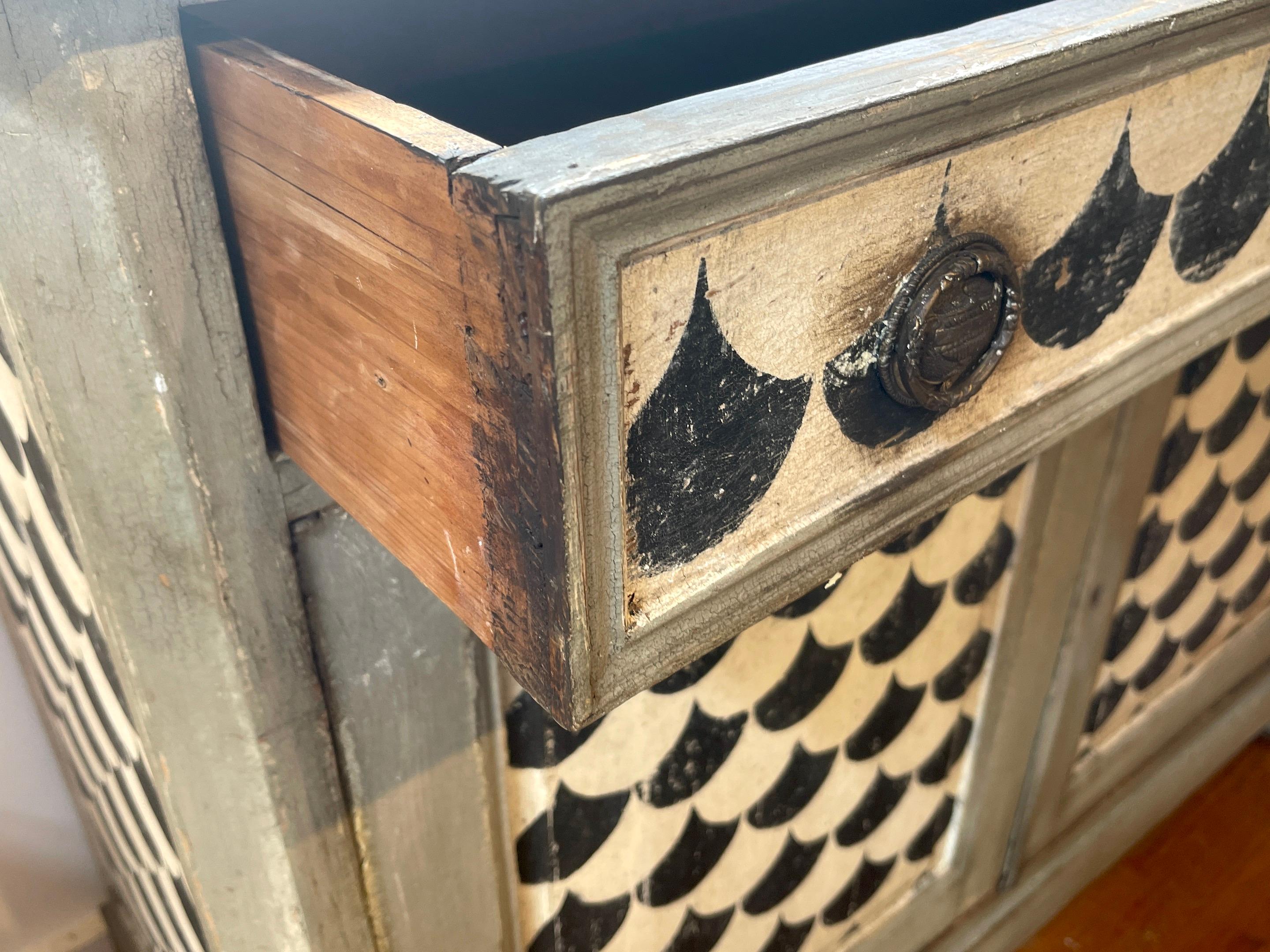 18th C Italian Neoclassical Black & White Painted Chest In Good Condition For Sale In Atlanta, GA