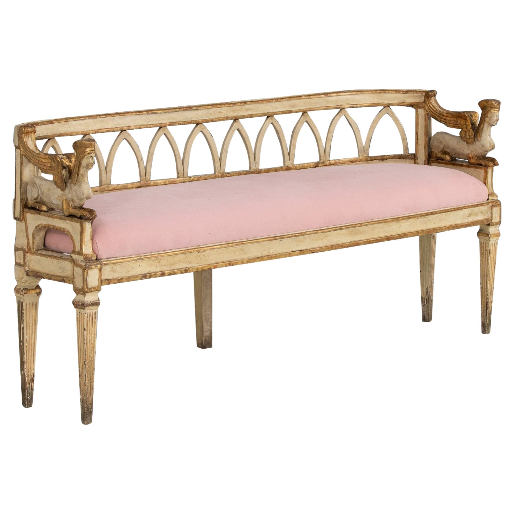 XVIIIe siècle Canapé Sphinx néoclassique italien en bois doré et peinture d
origine en vente