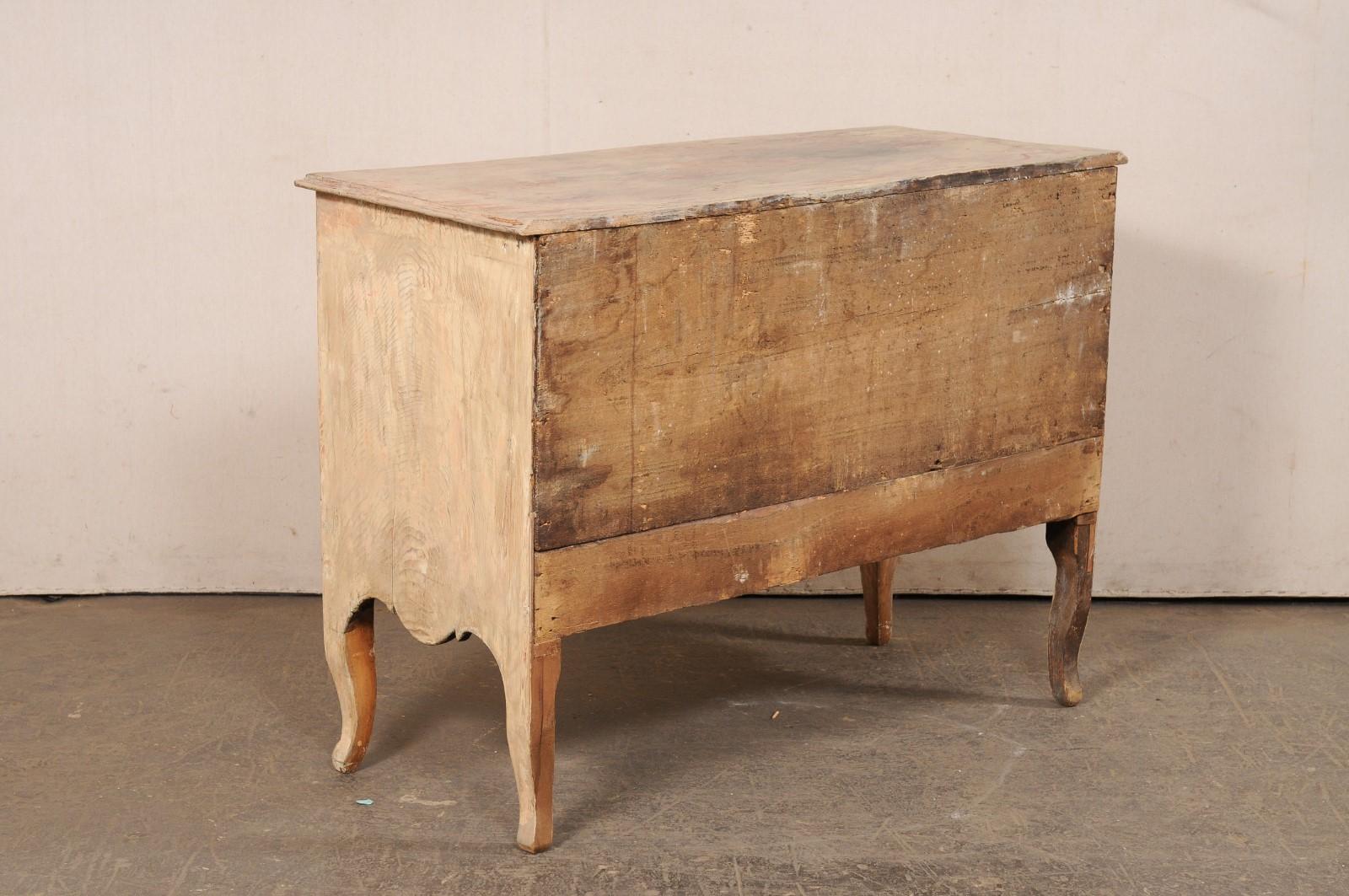 18th C. Italian Raised Cassettiera w/its Original Finish For Sale 4