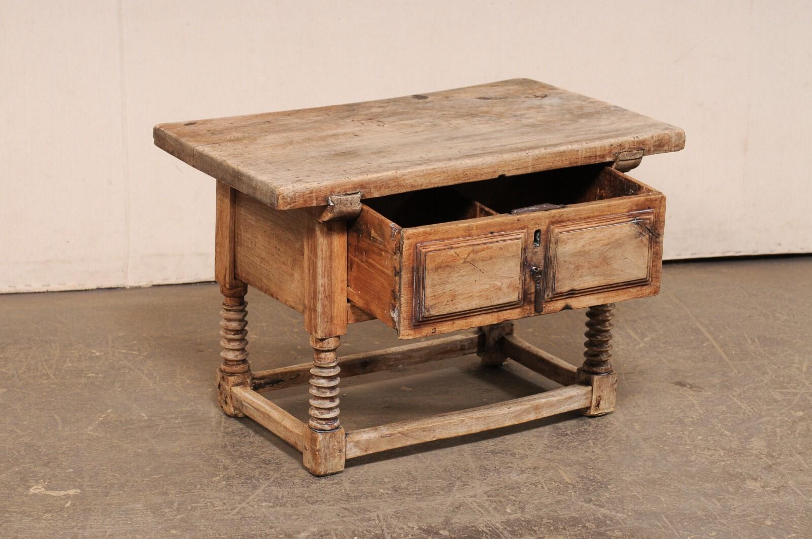 18th C. Italian Rustic Wooden Coffee Table w/Deep Drawer In Good Condition For Sale In Atlanta, GA