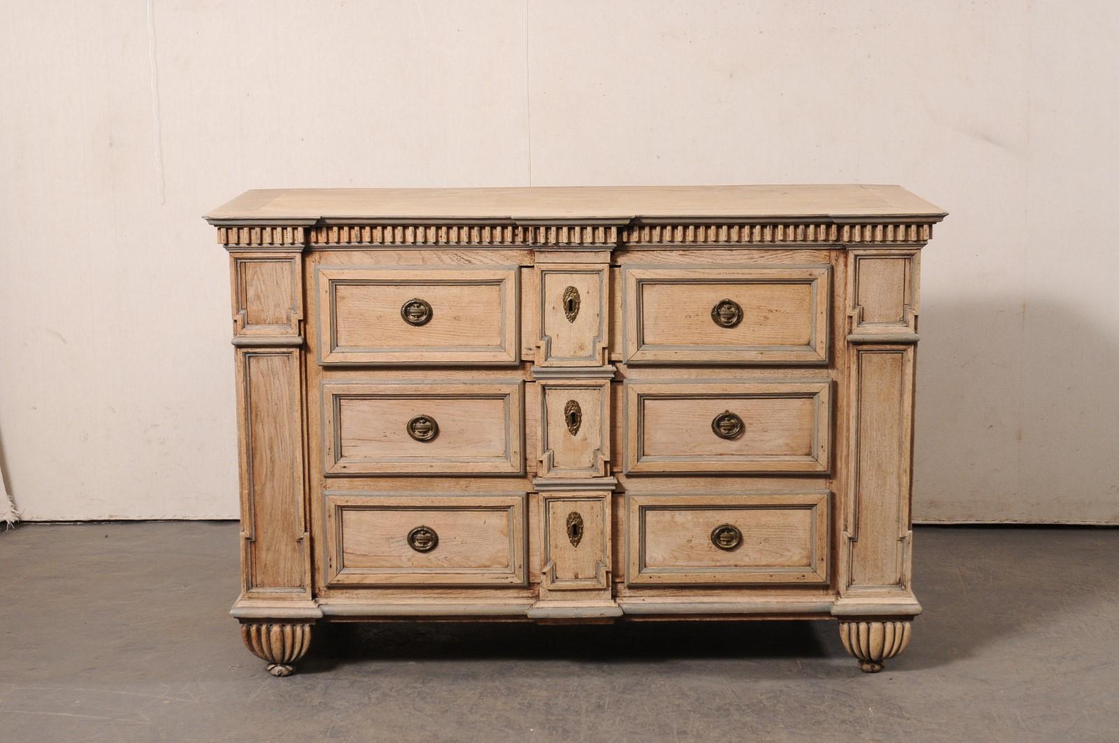 18th C. Italian Tuscan Beautifully Carved Wood Chest w/Amazing Feet 