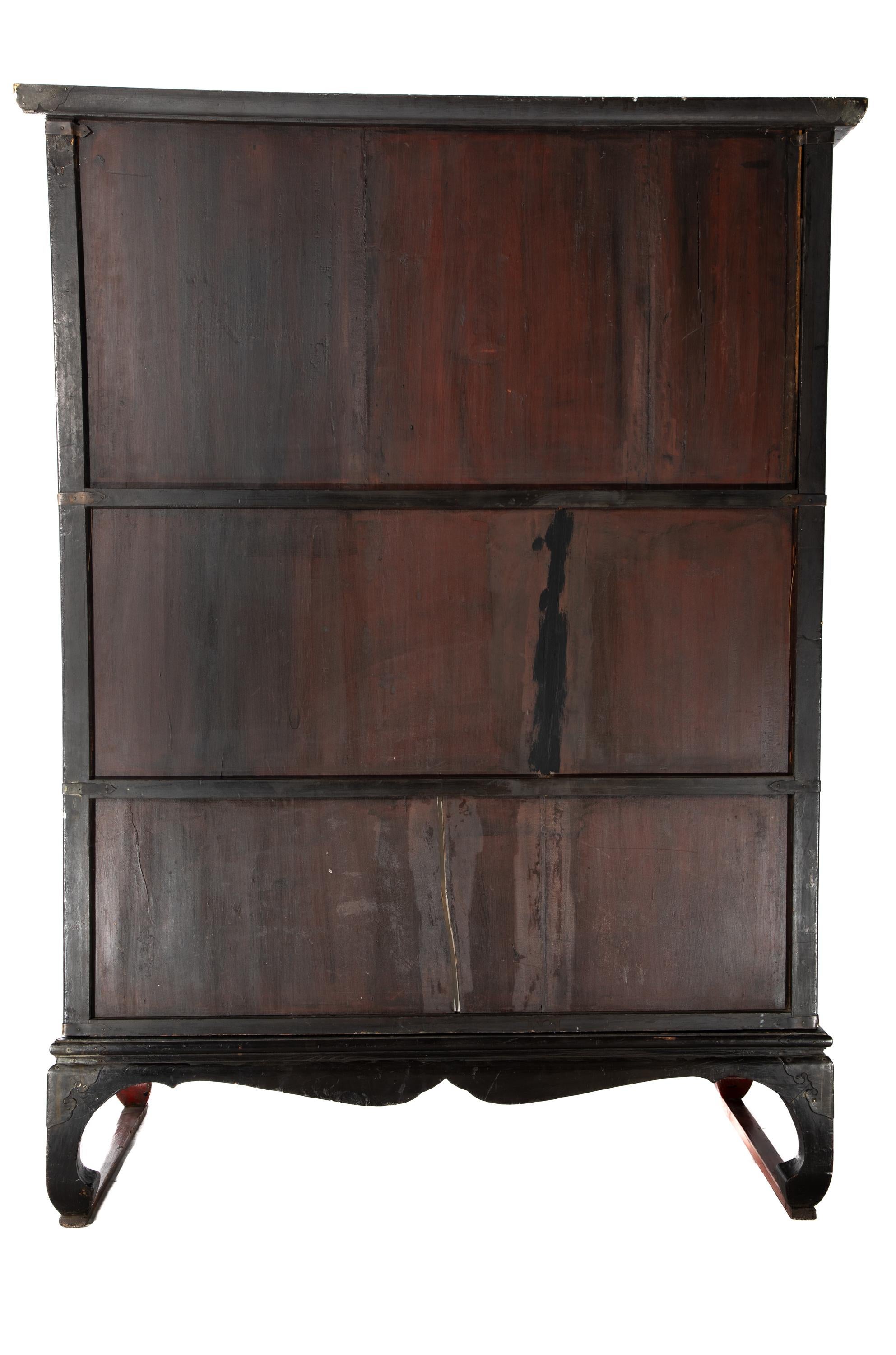 18th C. Korean Hardwood Chest on Stand For Sale 1