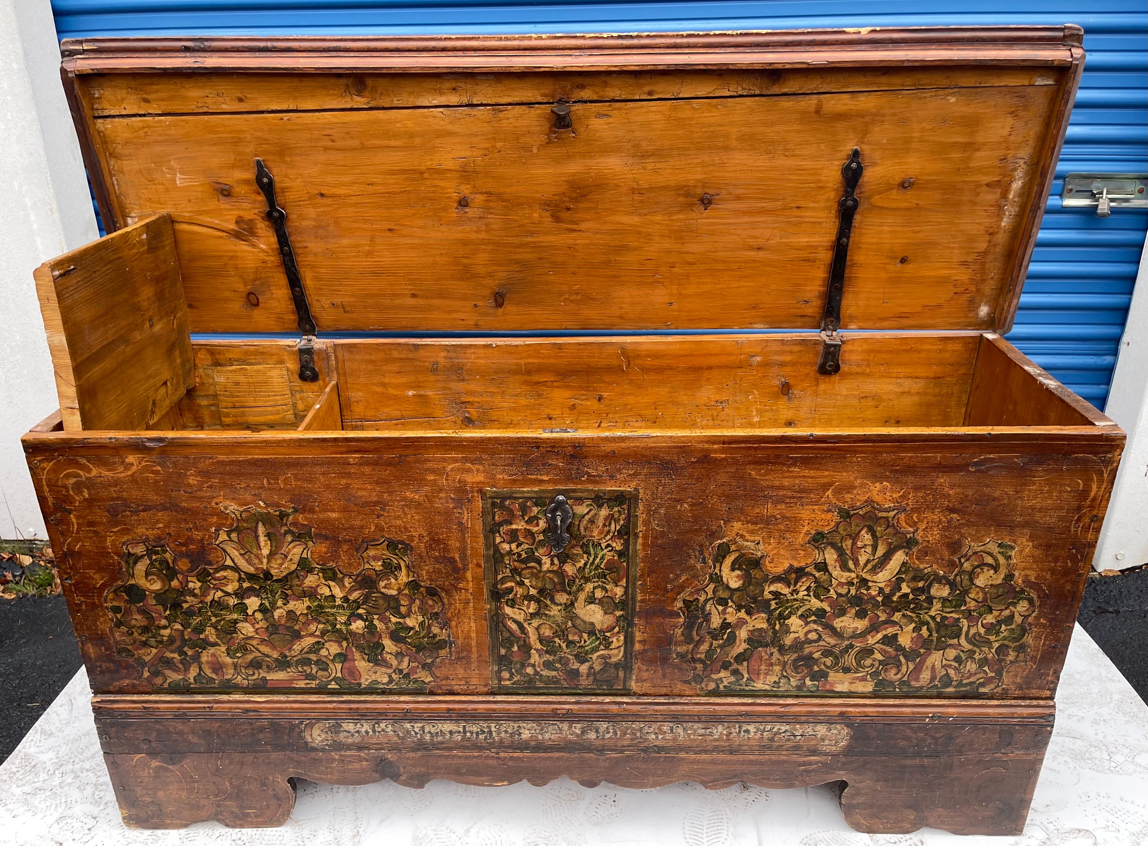 18th-C. Large Scale Hand Painted Continental / Swedish Pine Coffer or Trunk For Sale 4