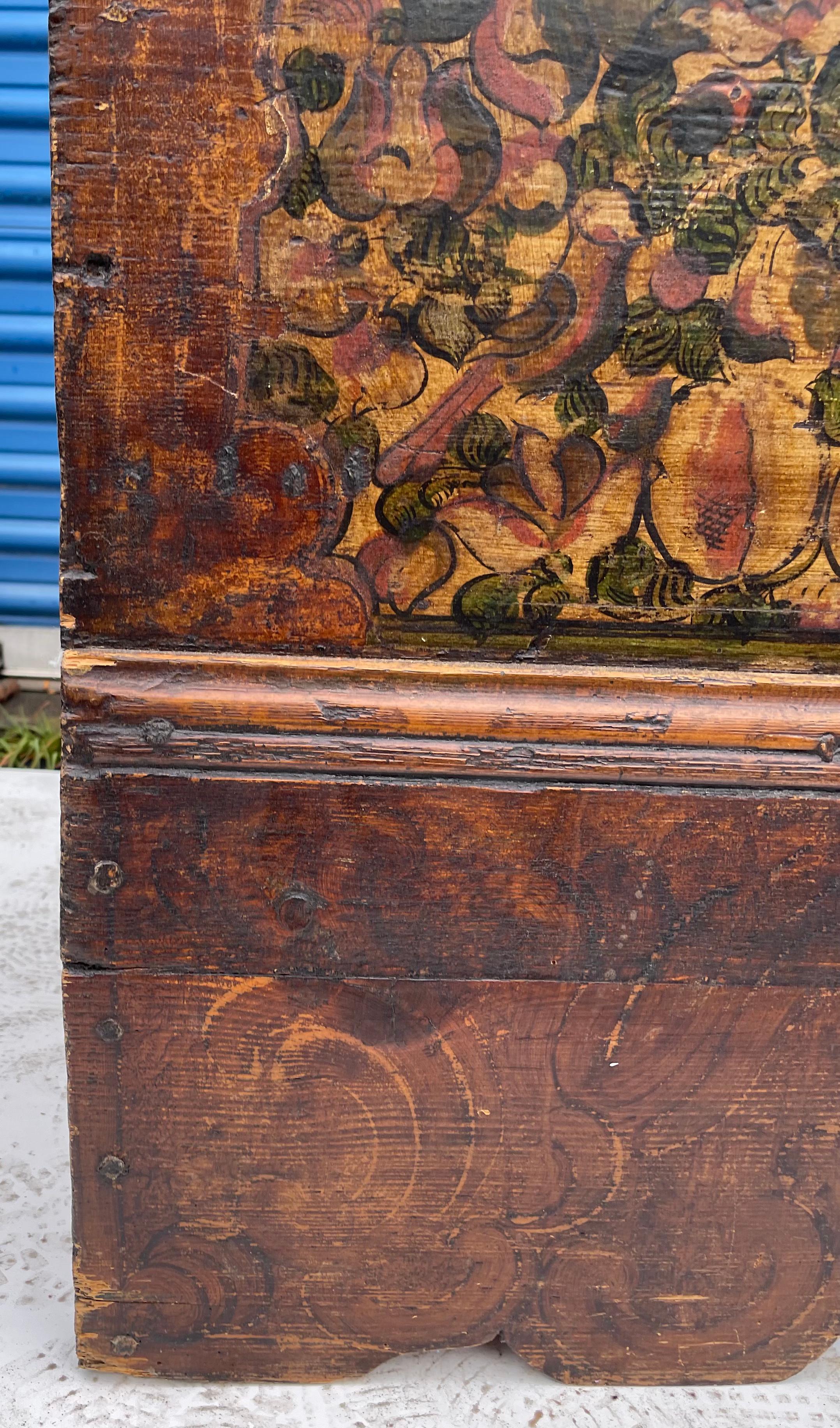 18th-C. Large Scale Hand Painted Continental / Swedish Pine Coffer or Trunk For Sale 1