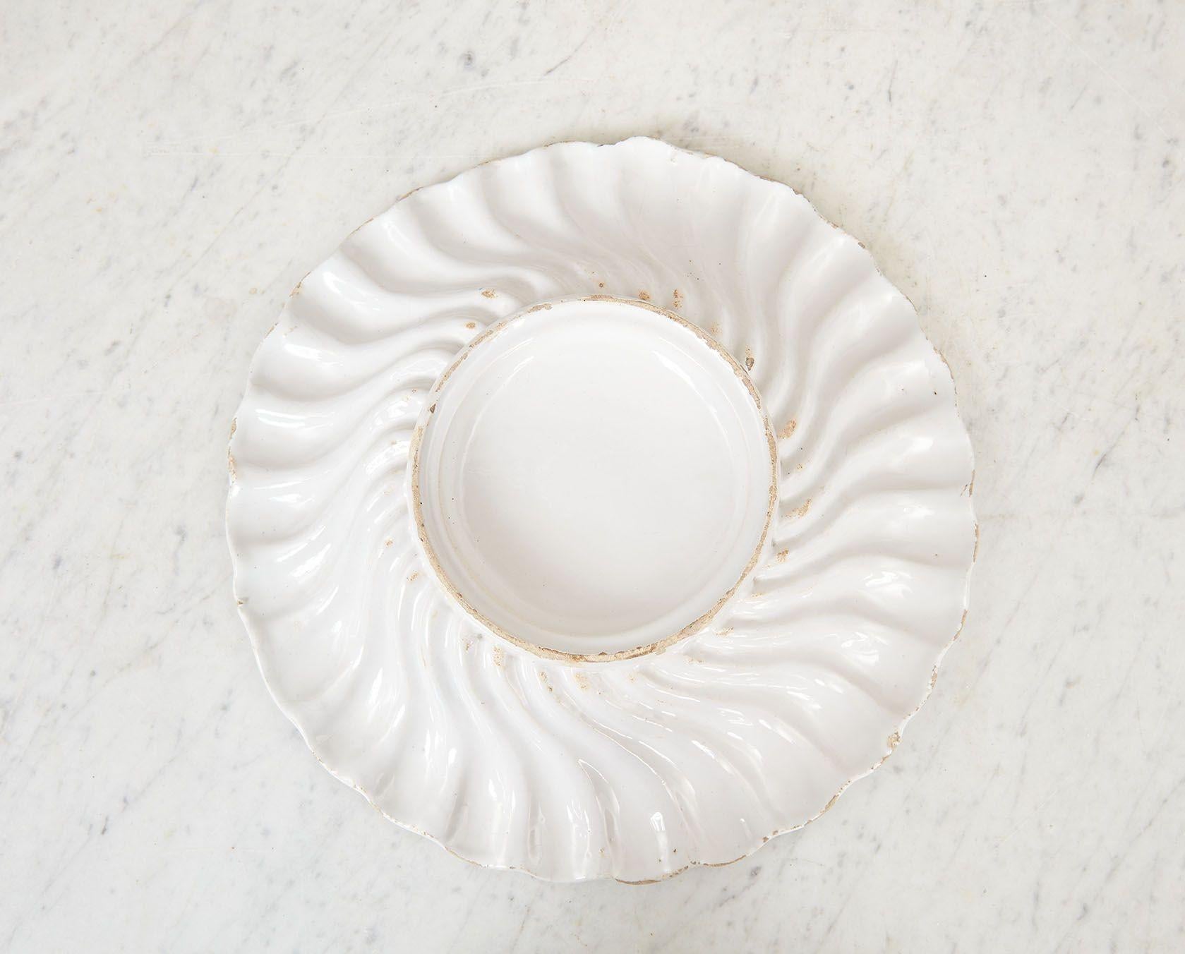 Porcellana XVIII sec. Piatto a lobi Bluebird in vendita