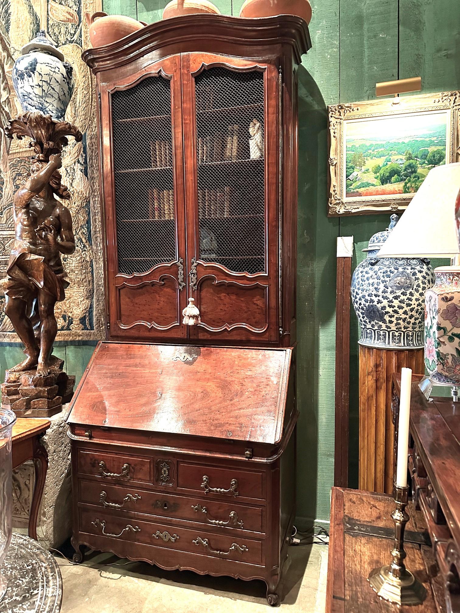 Intagliato 18° C. Luigi XV Bureau Scriban Bibliothèque Secretary Cabinet Mahogany Antique in vendita