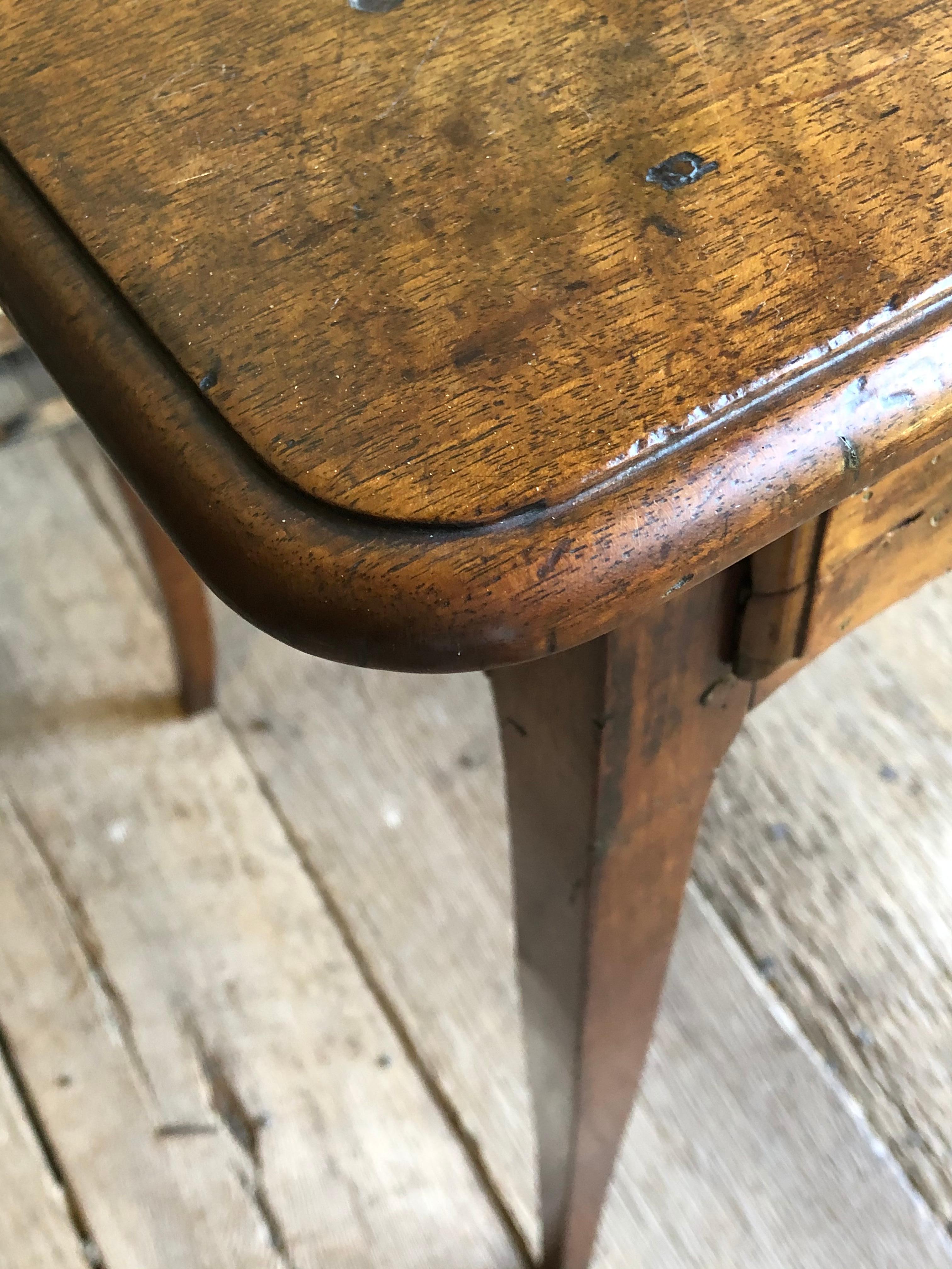 18th C. Louis XV Side Table, Walnut In Good Condition For Sale In Doylestown, PA